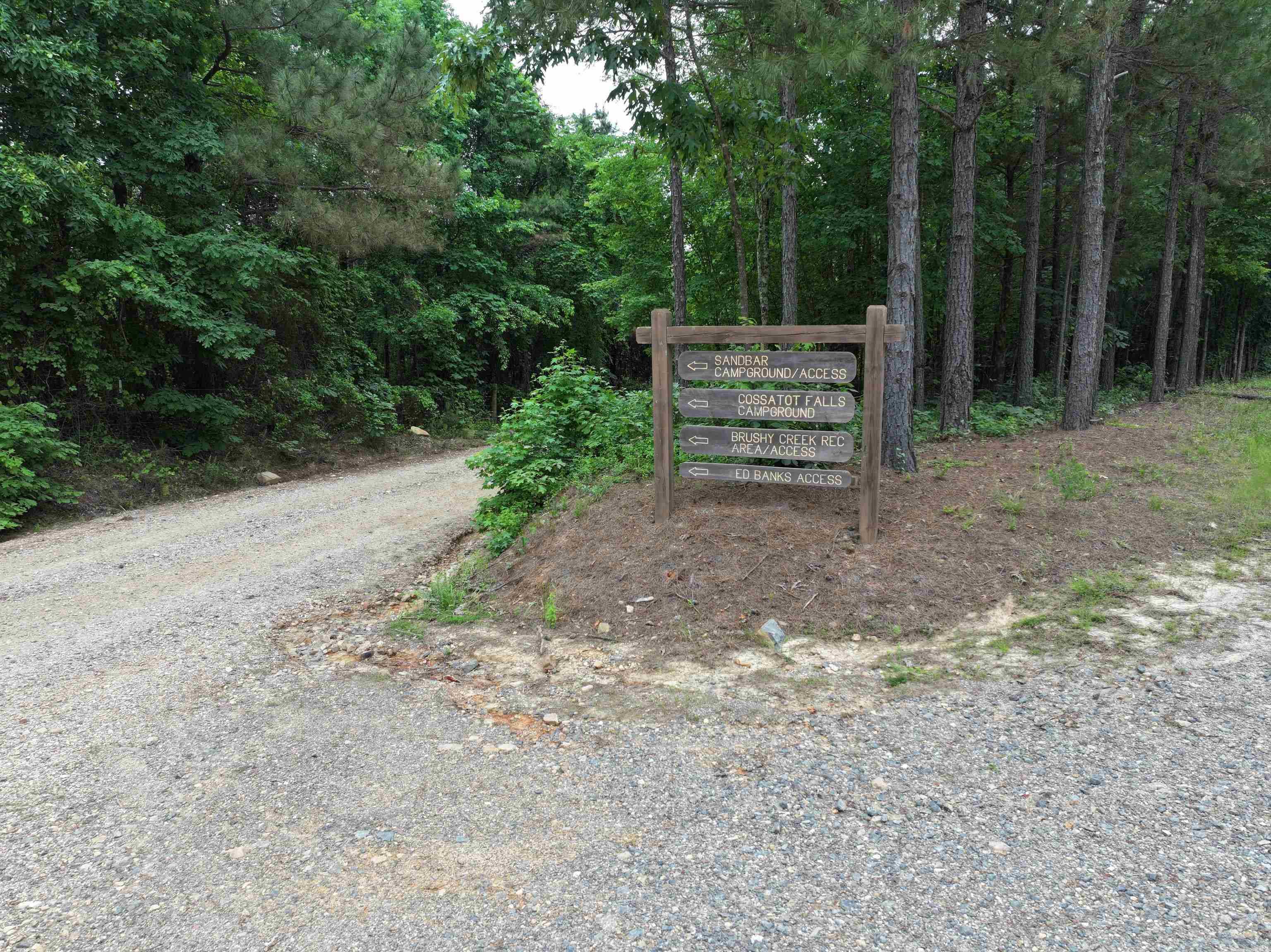 1313 Polk Road 13  Wickes, AR