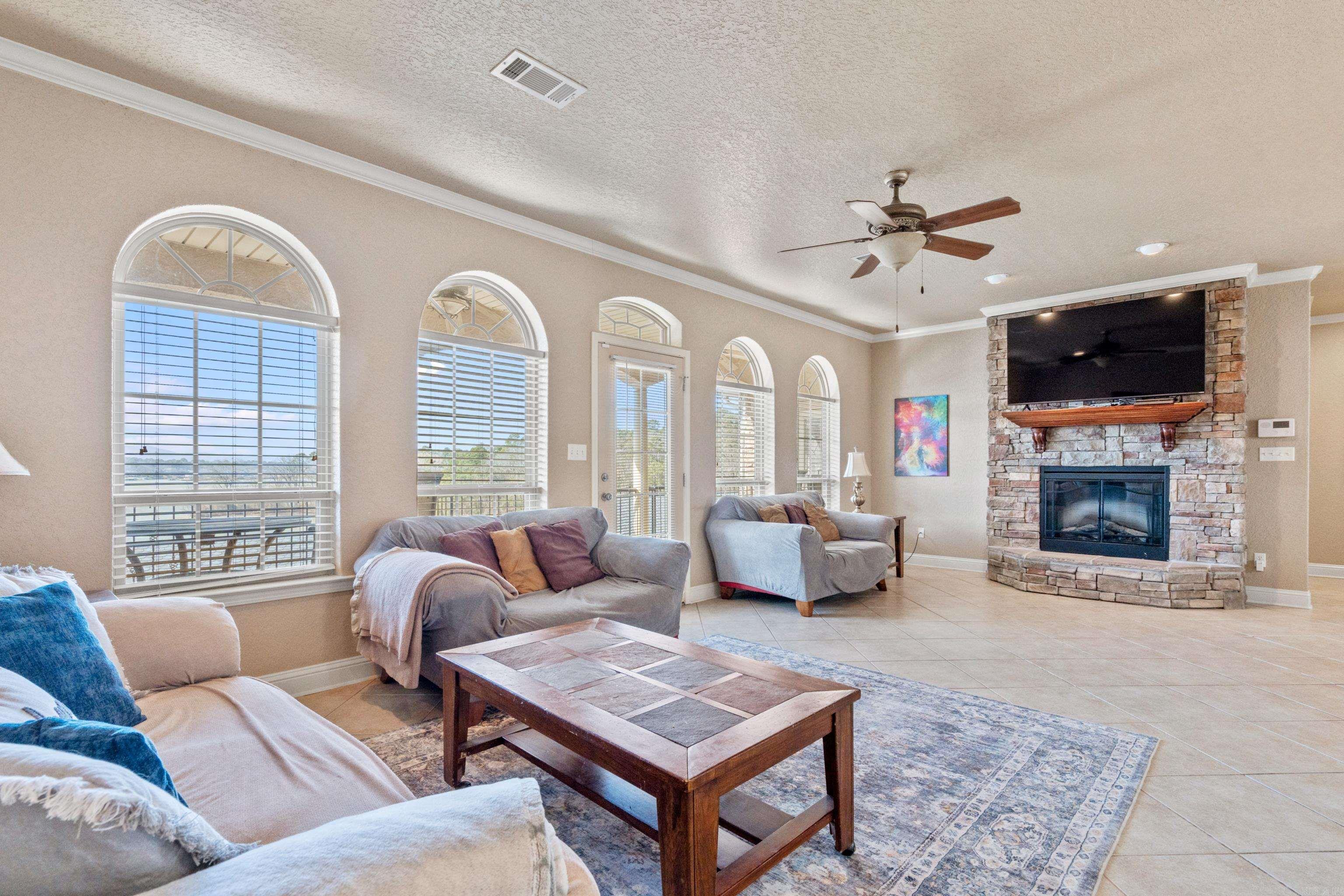 620 Grand Point Hot Springs, AR 71913