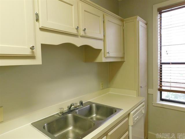 117-121 Daisy L. Gatson Bates  Little Rock, AR