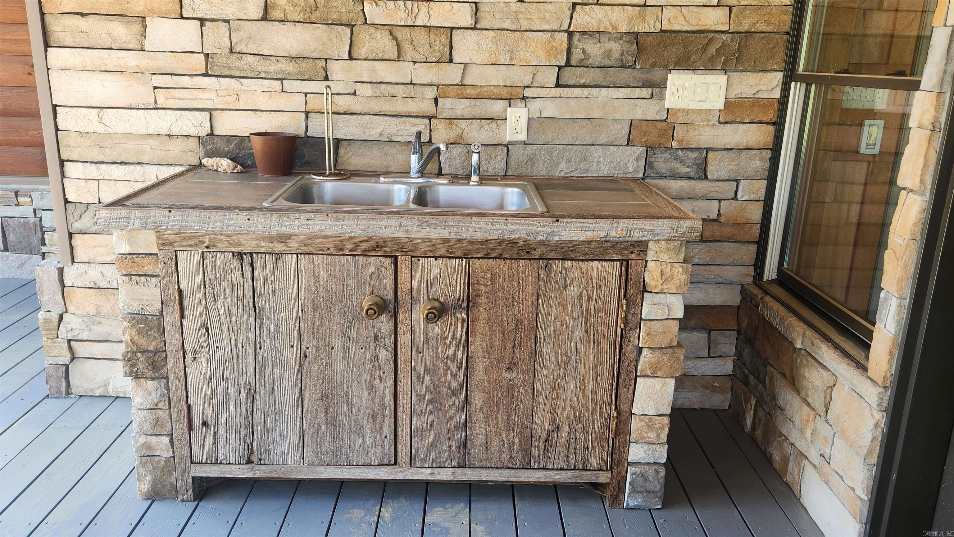 110 Lizard Lane Story, AR 71970