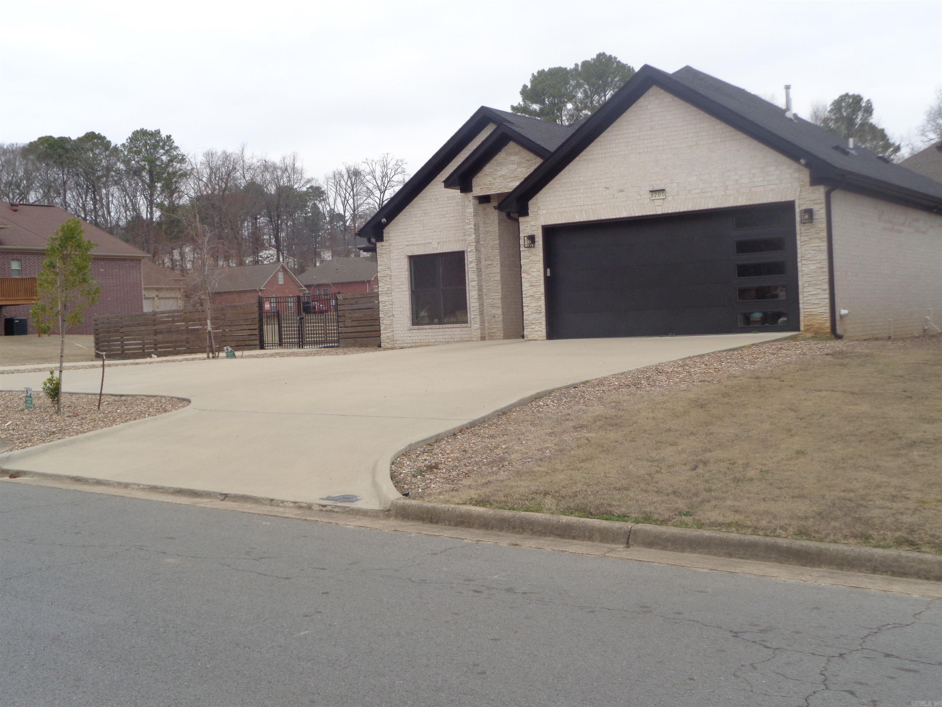 8127 Kanis Pines  Little Rock, AR