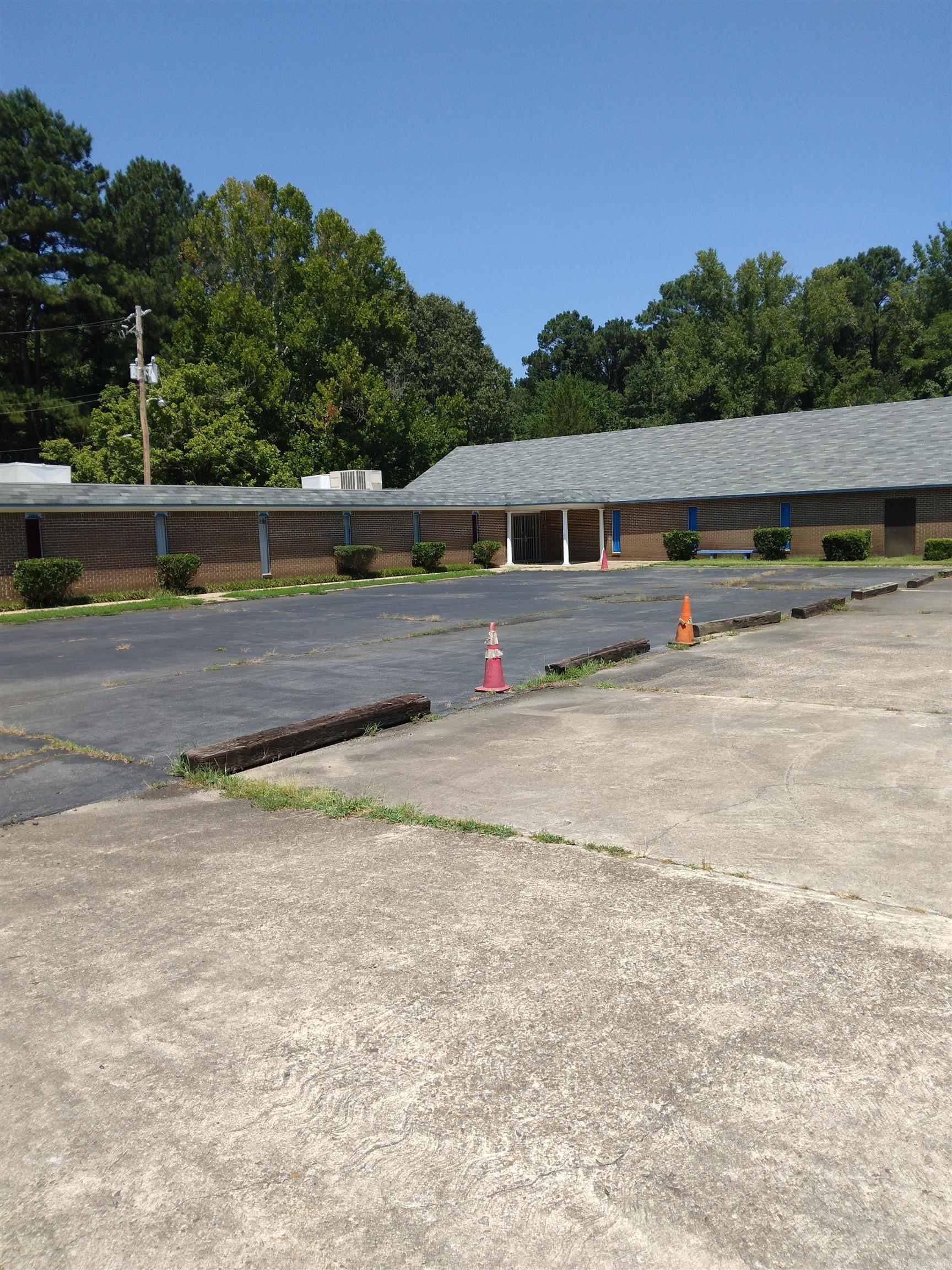 7320 N Chicot  Little Rock, AR