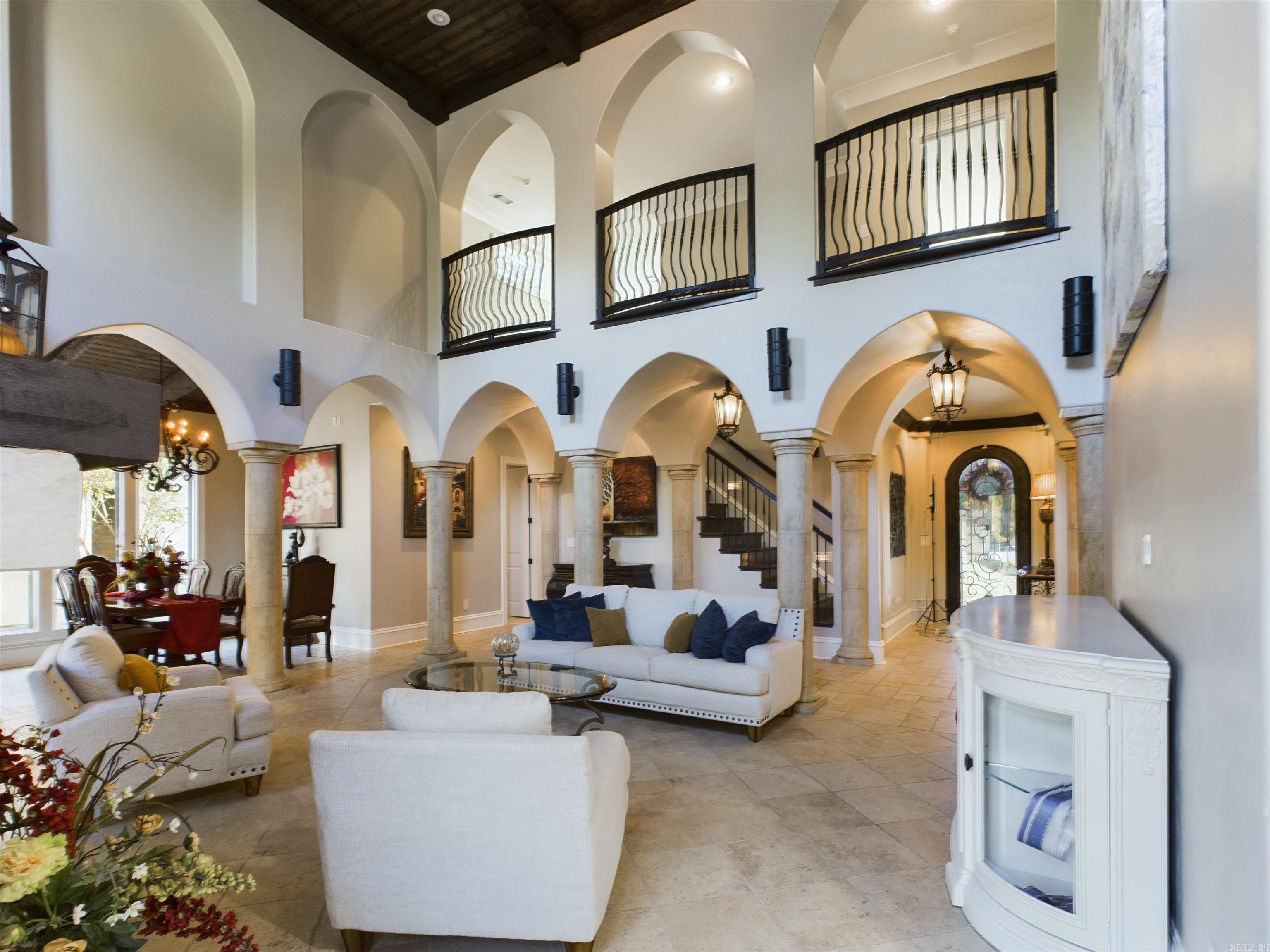 11 La Scala  Little Rock, AR