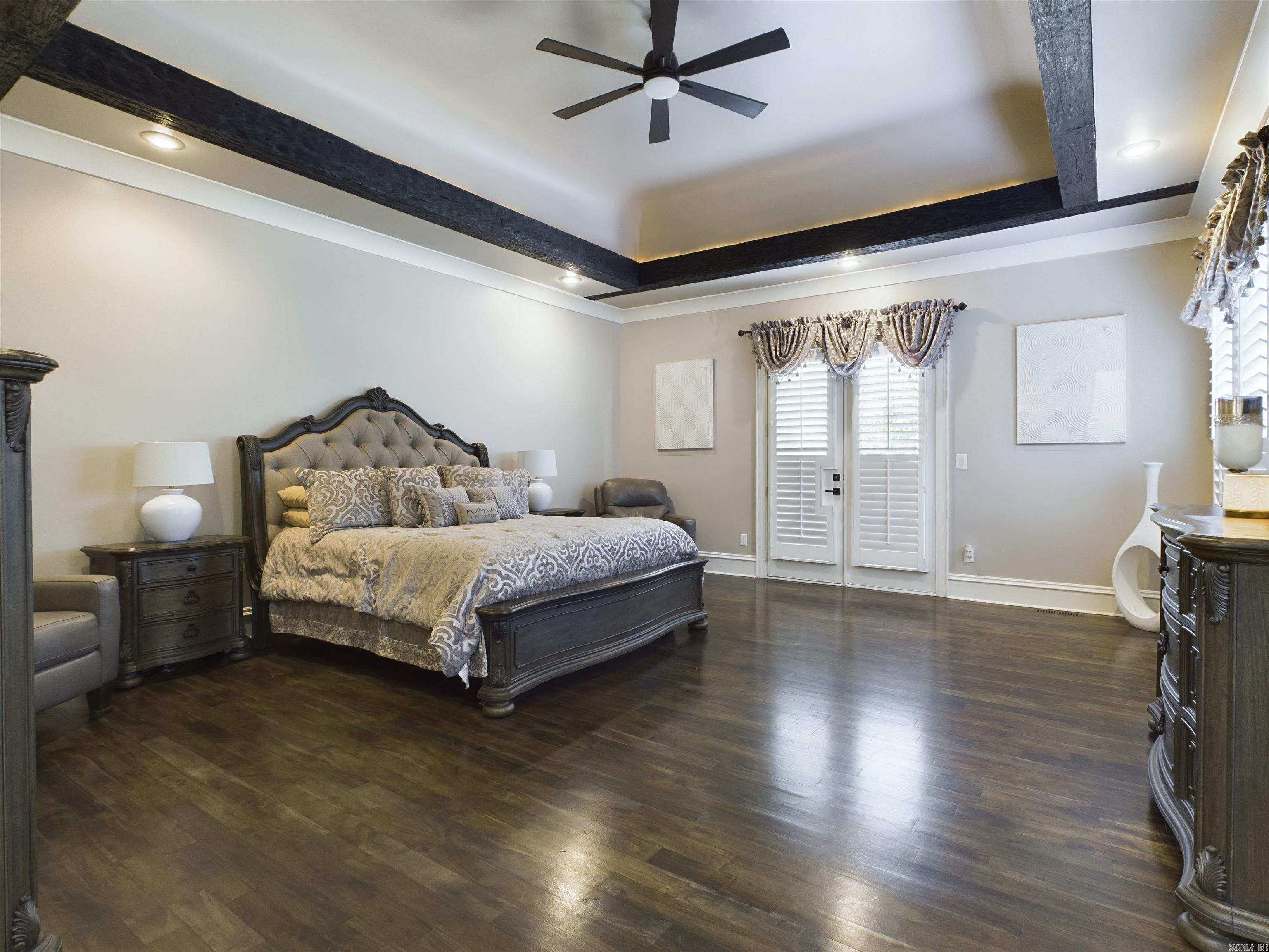 11 La Scala  Little Rock, AR