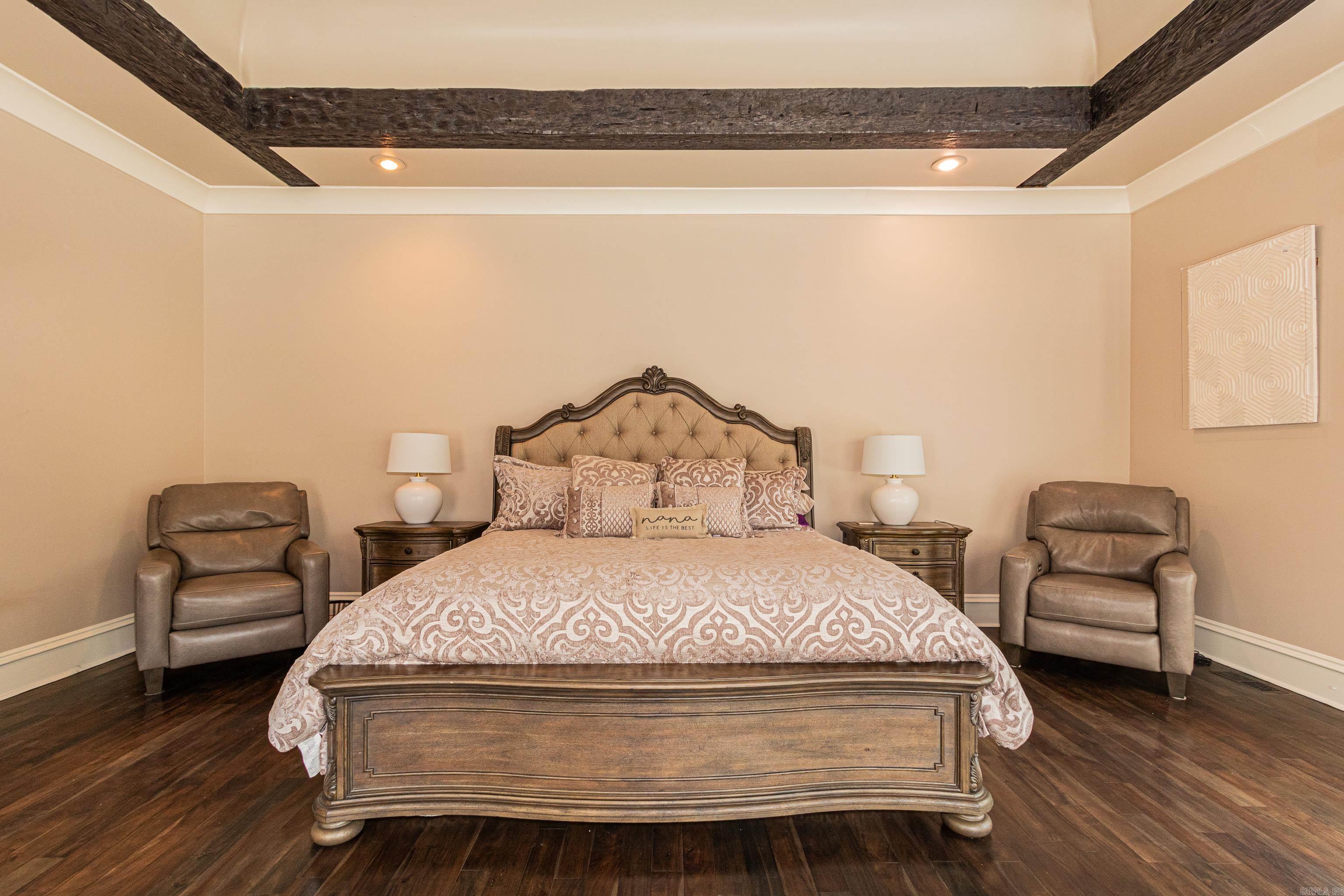 11 La Scala  Little Rock, AR