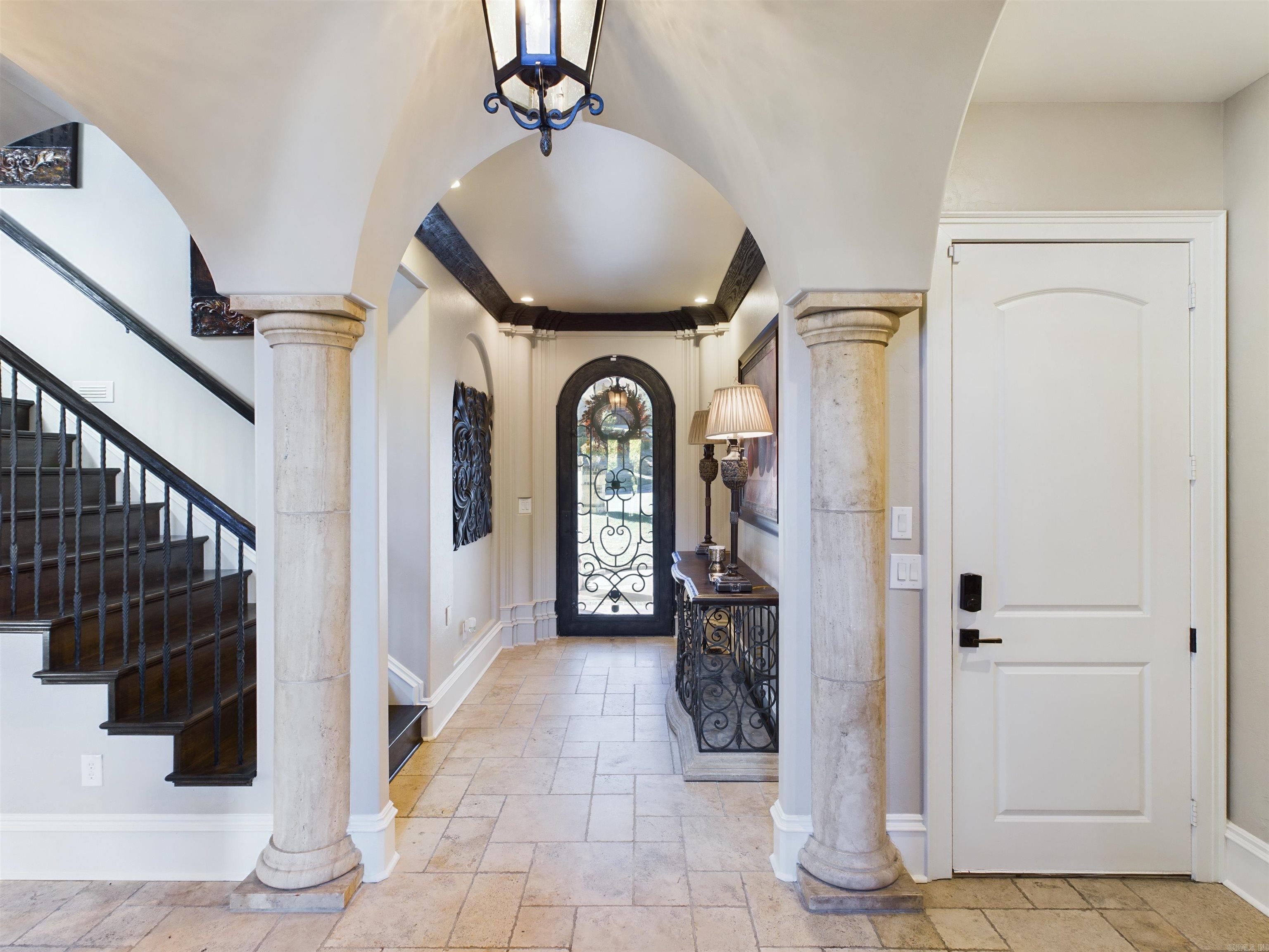 11 La Scala  Little Rock, AR