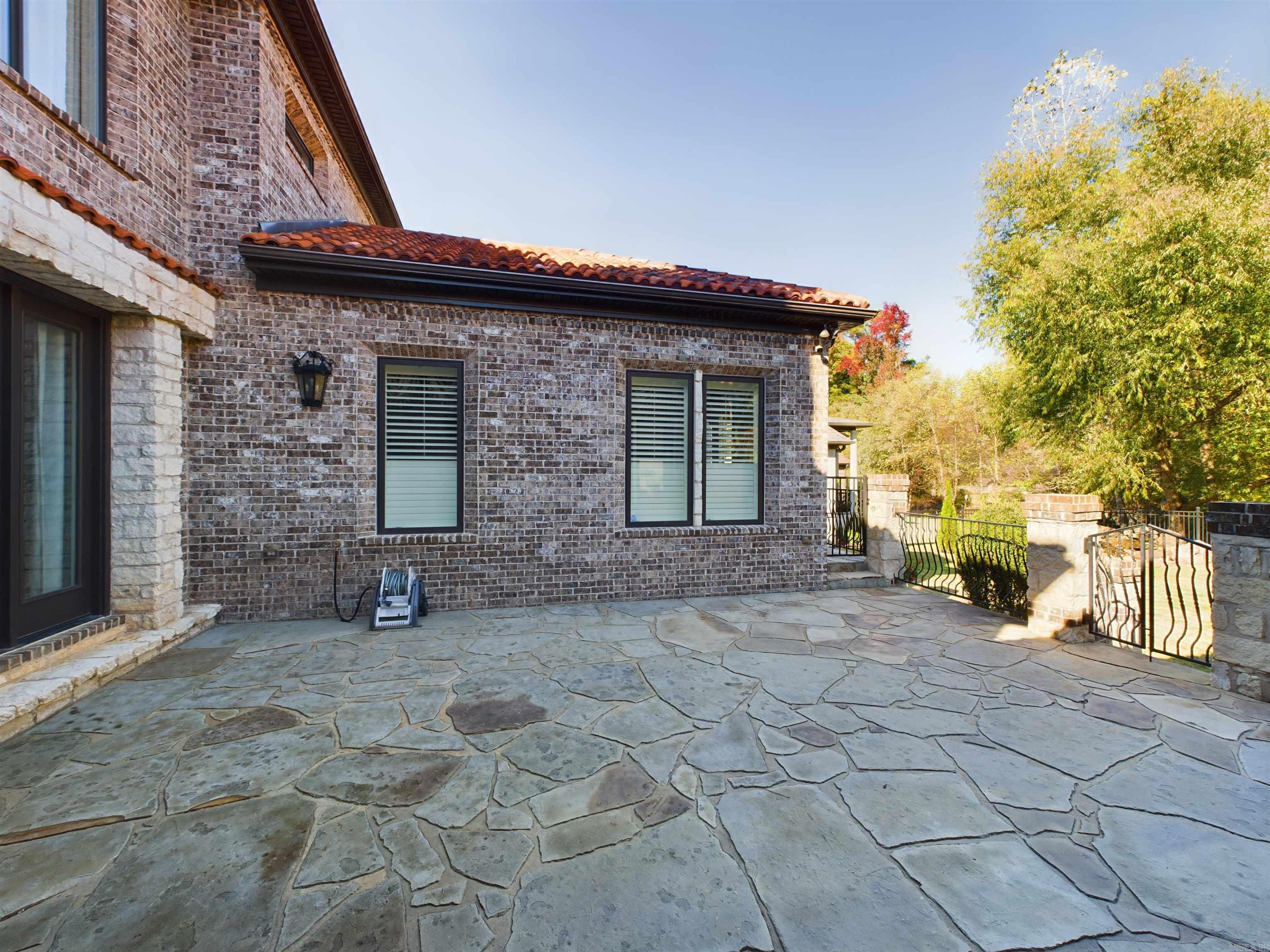 11 La Scala  Little Rock, AR