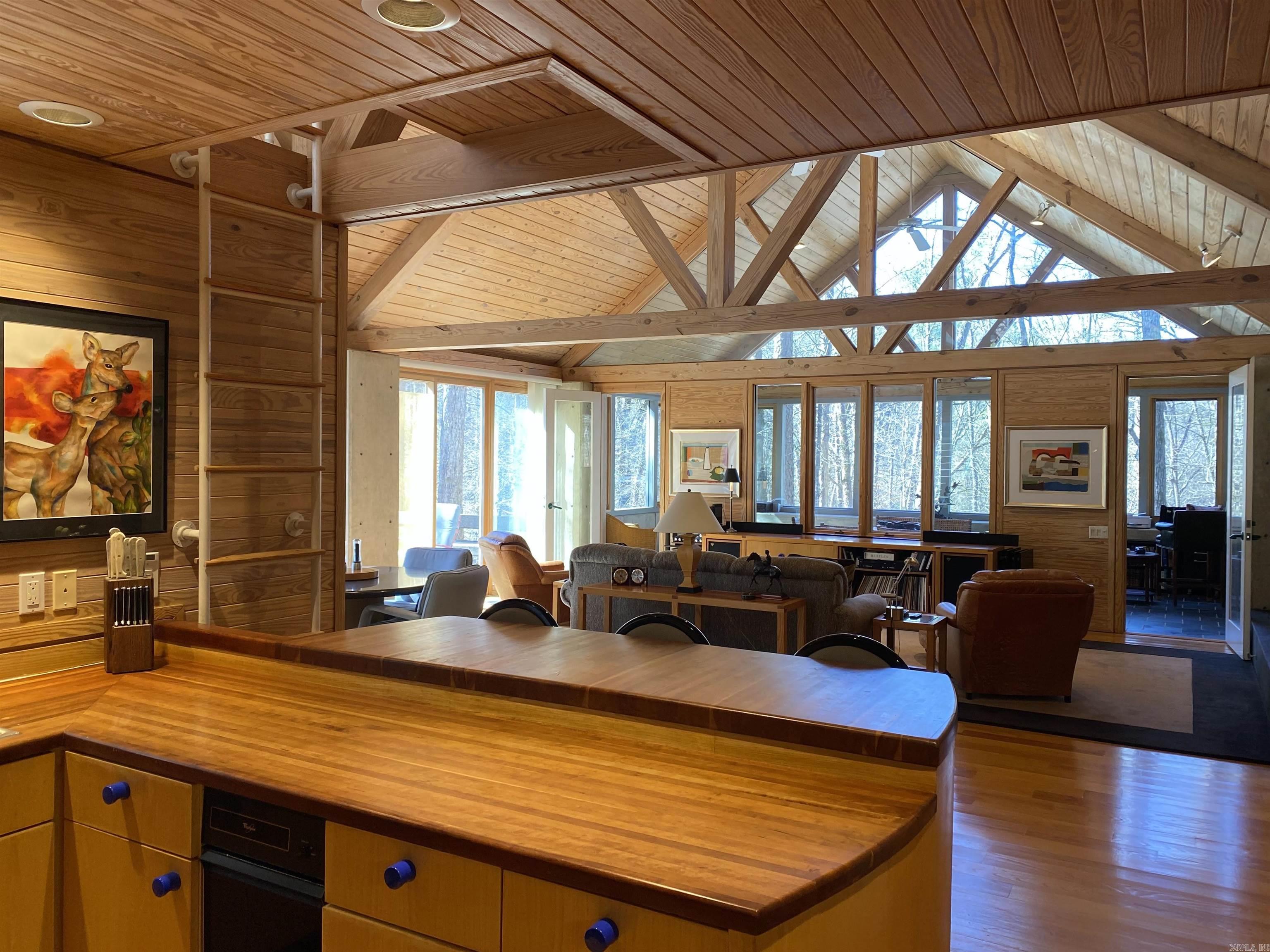 19 Southridge  Mount Ida, AR