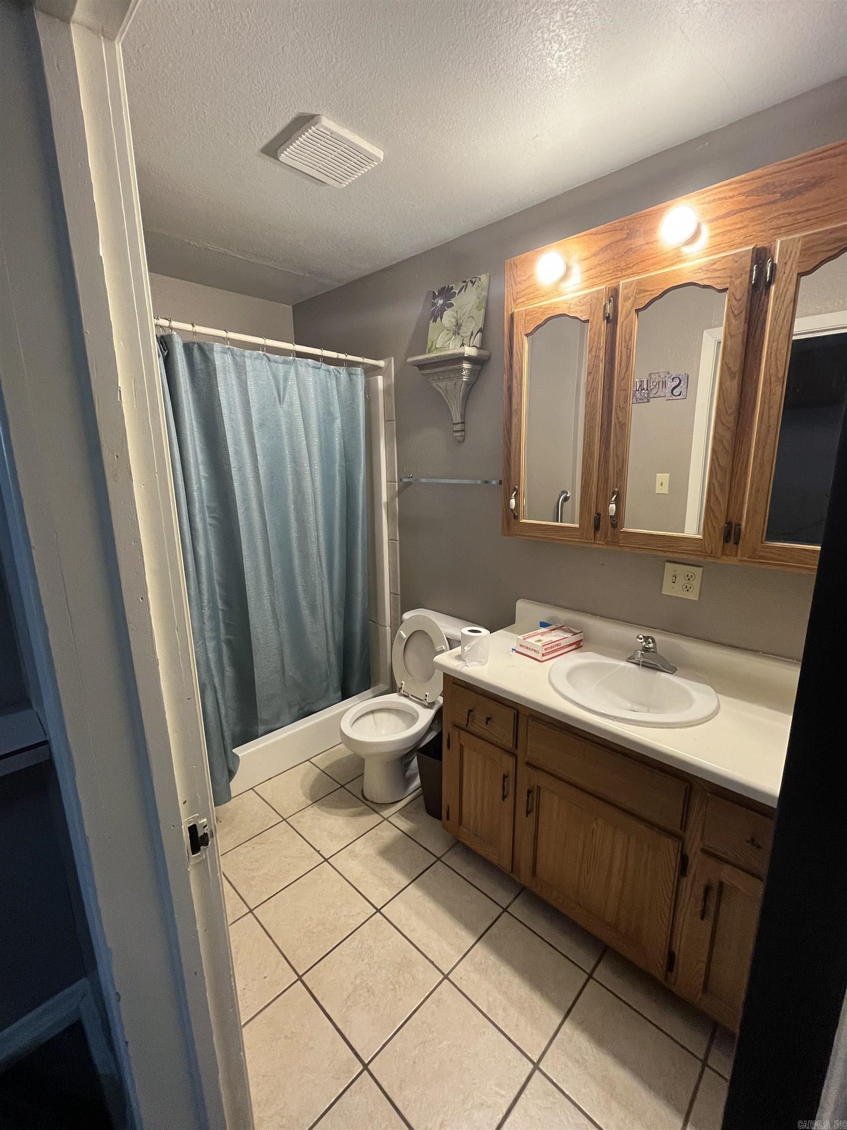 140 N Oak St  Salem, AR