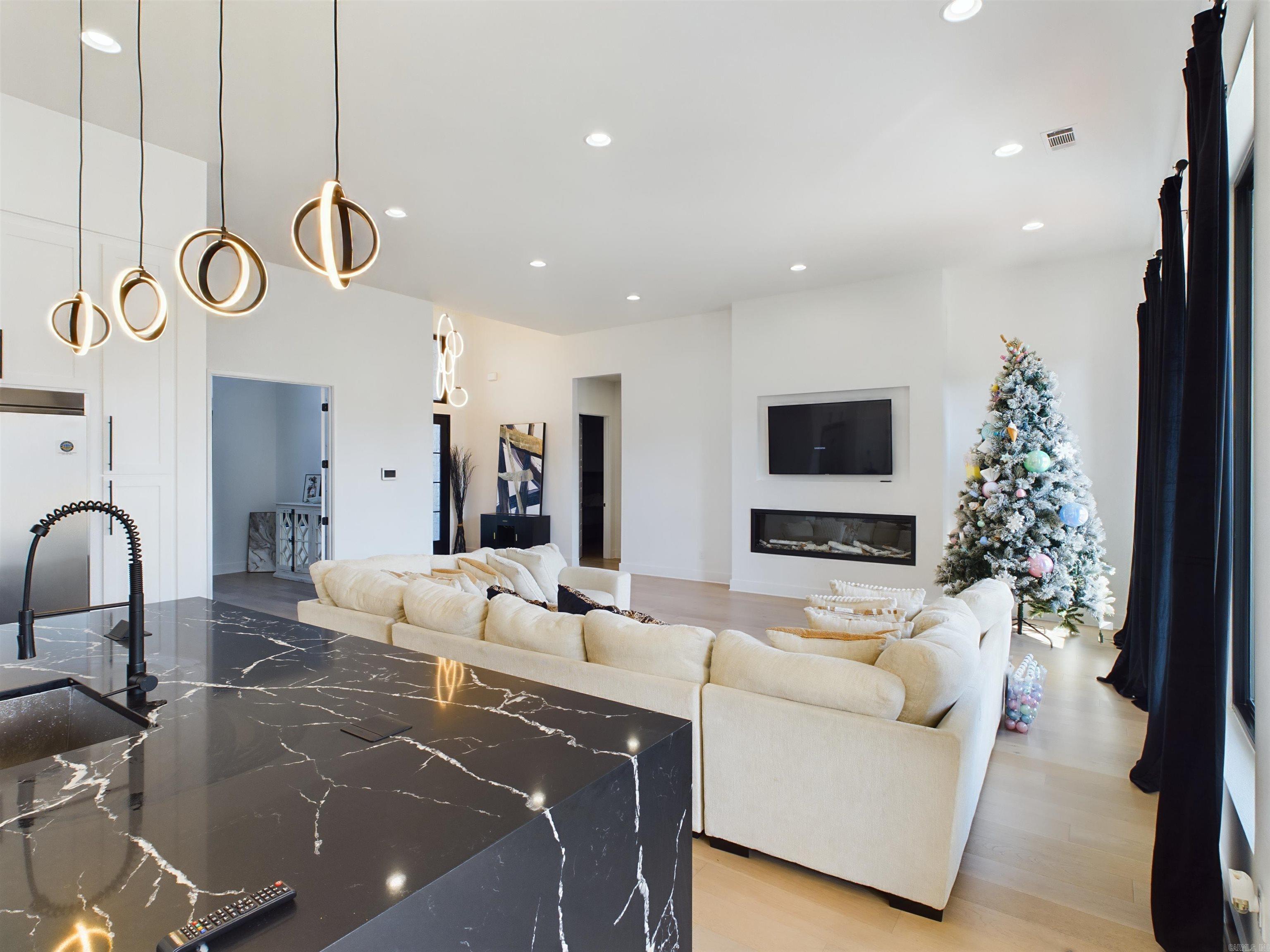 6856 Hilo Avenue Benton, AR 72019