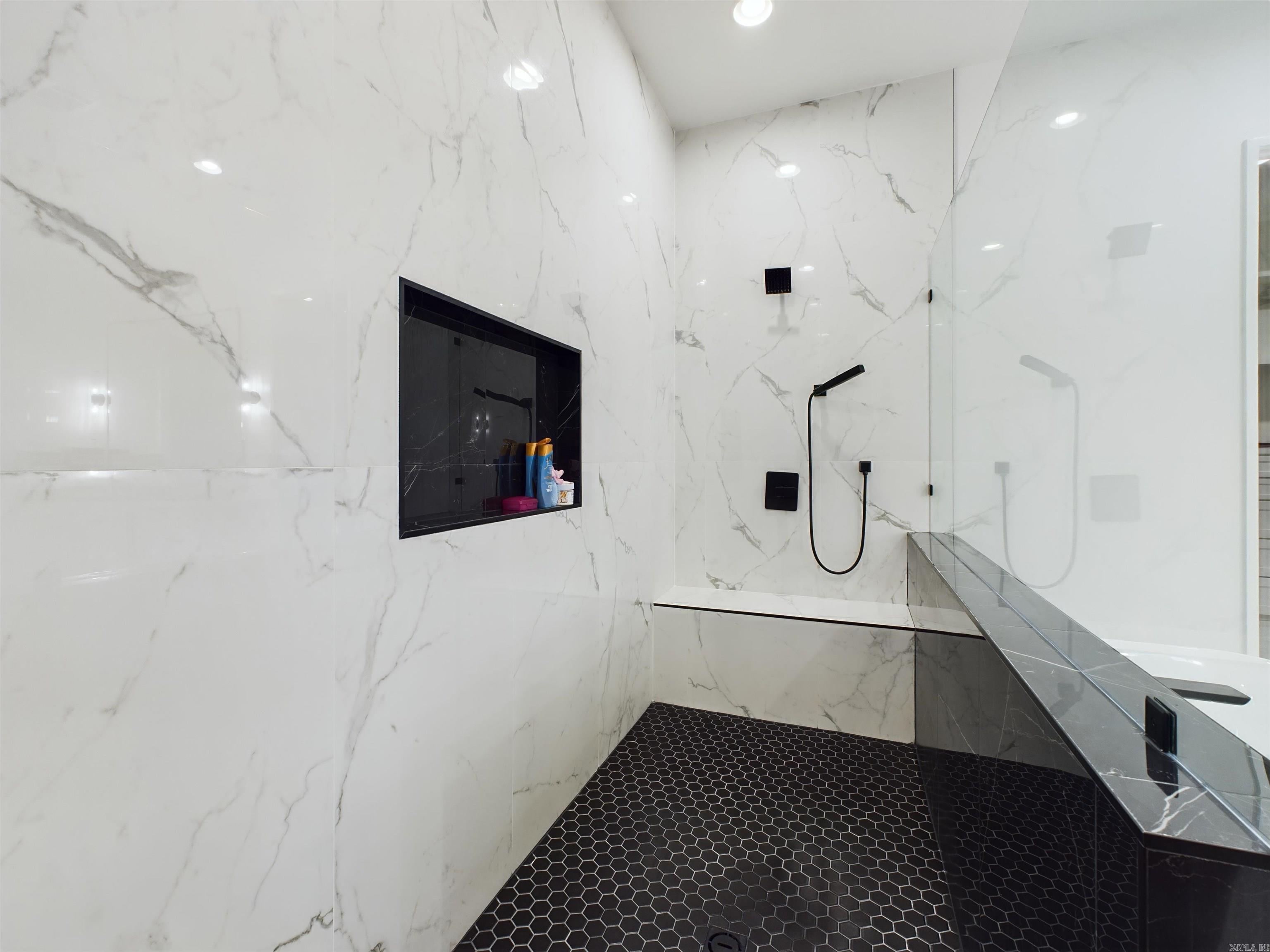 6856 Hilo Avenue Benton, AR 72019