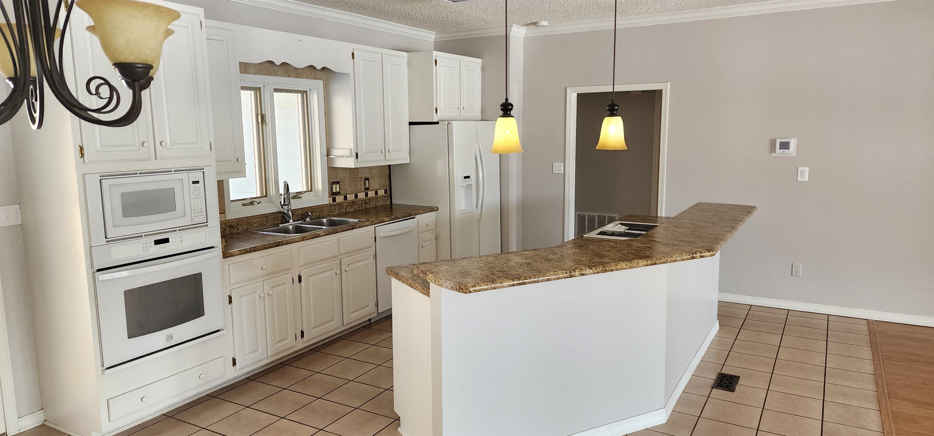 107 Cherokee  Cherokee Village, AR