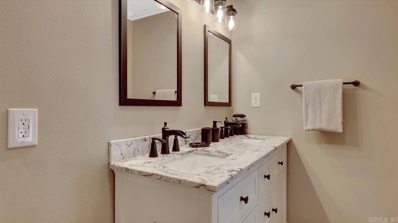 201 Daffodil Street Hot Springs, AR 71913