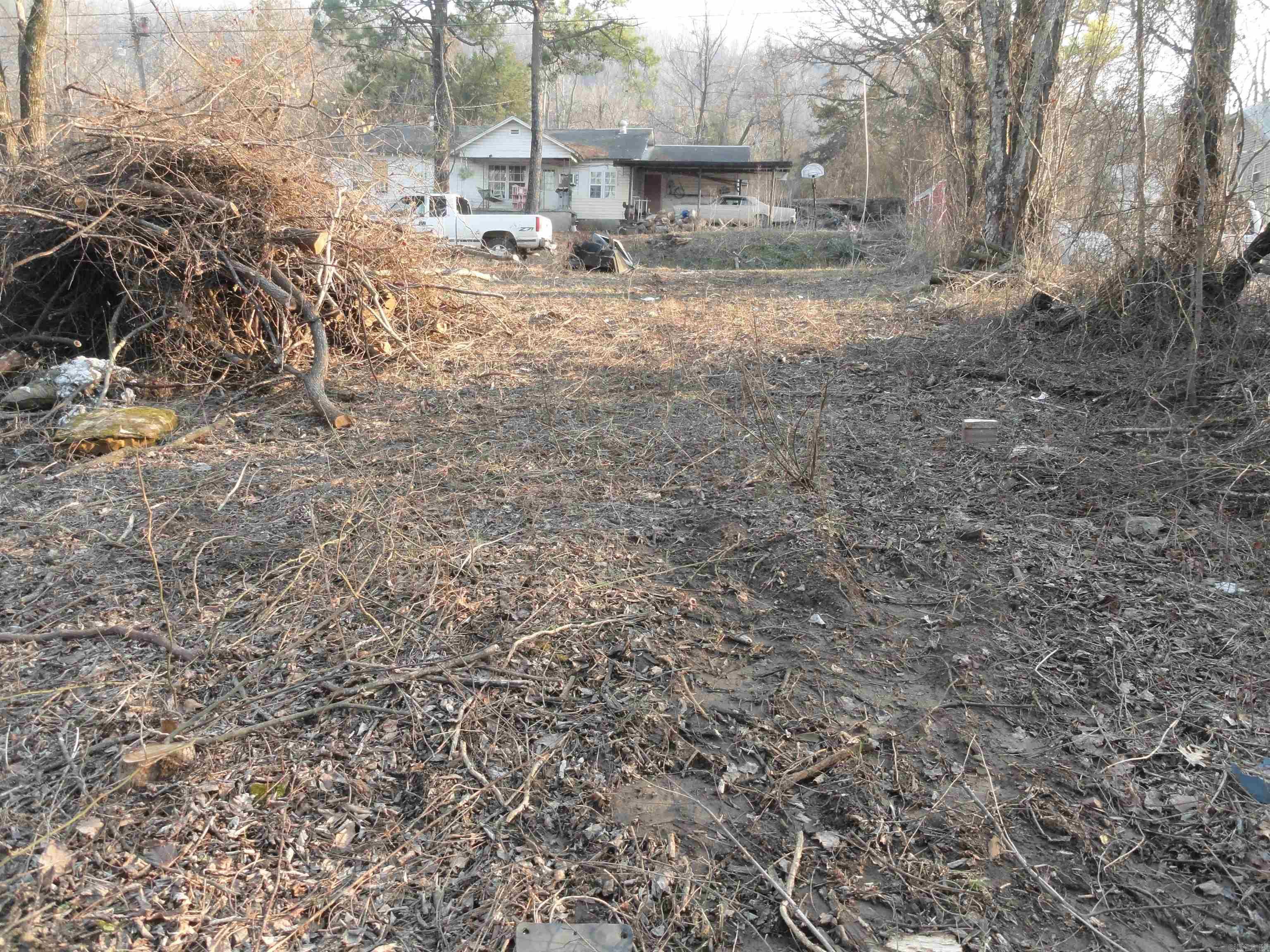 705 E Main  Marshall, AR