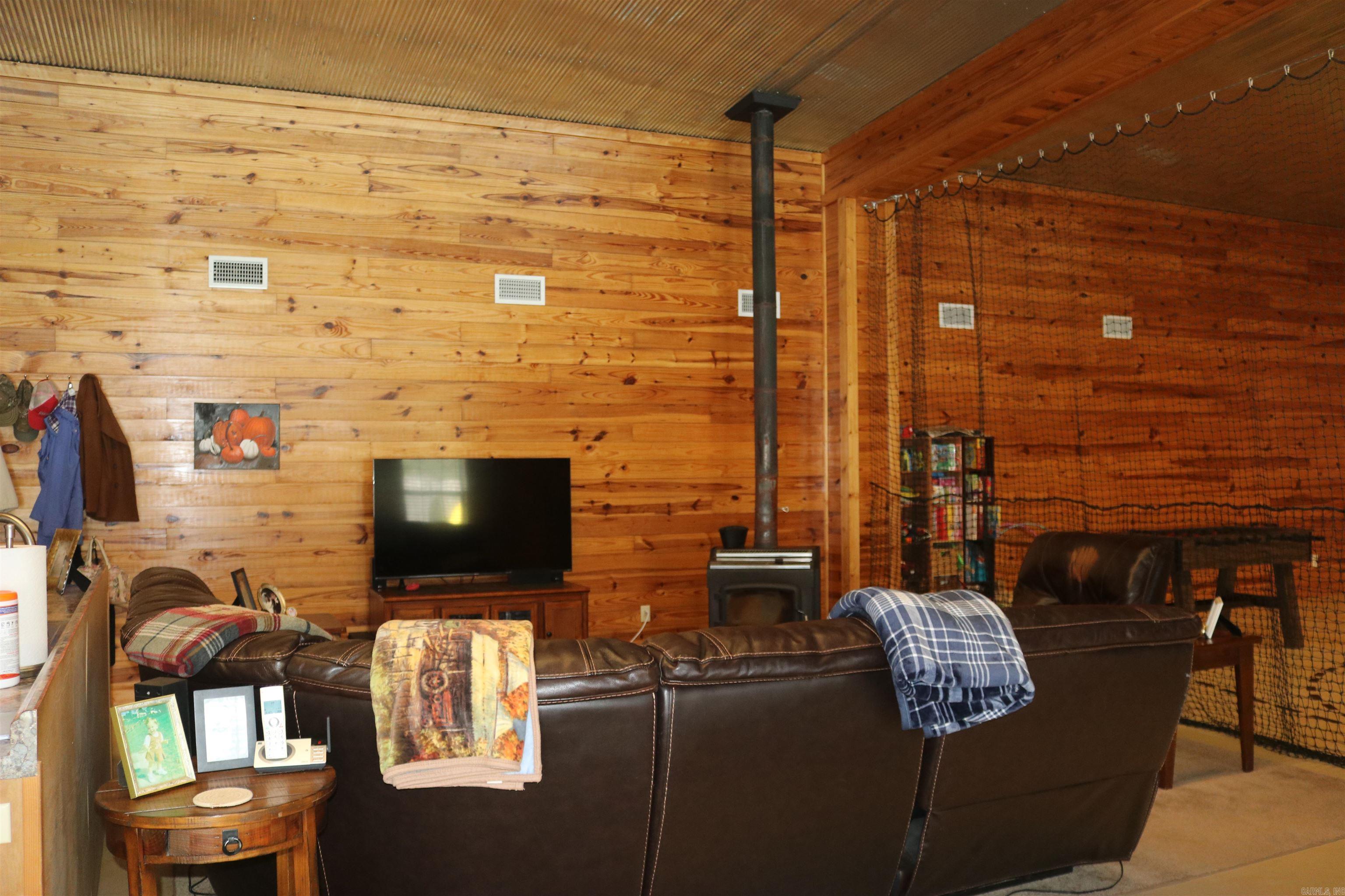 659 Hardway Road Clinton, AR 72031