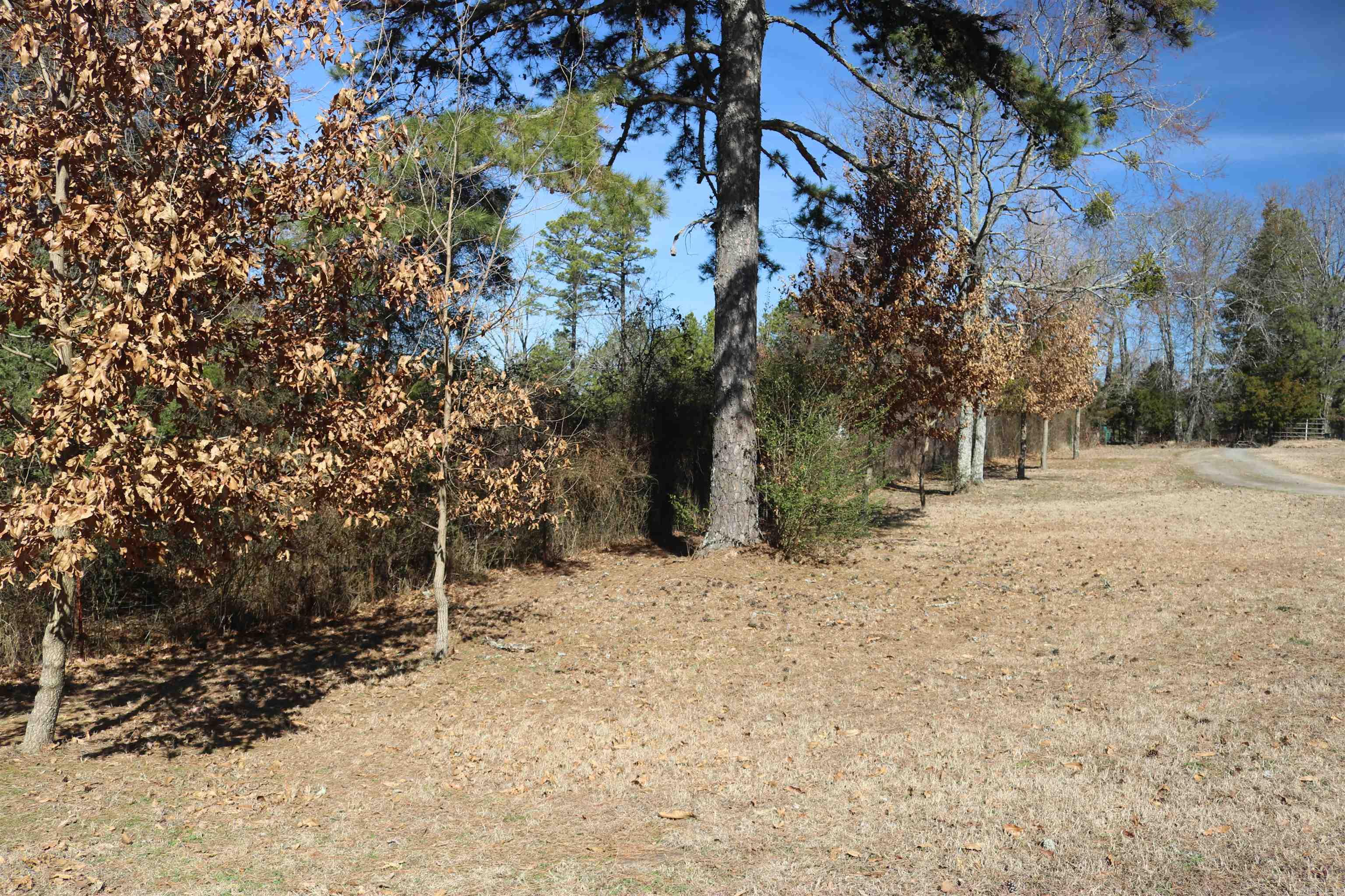 659 Hardway Road Clinton, AR 72031