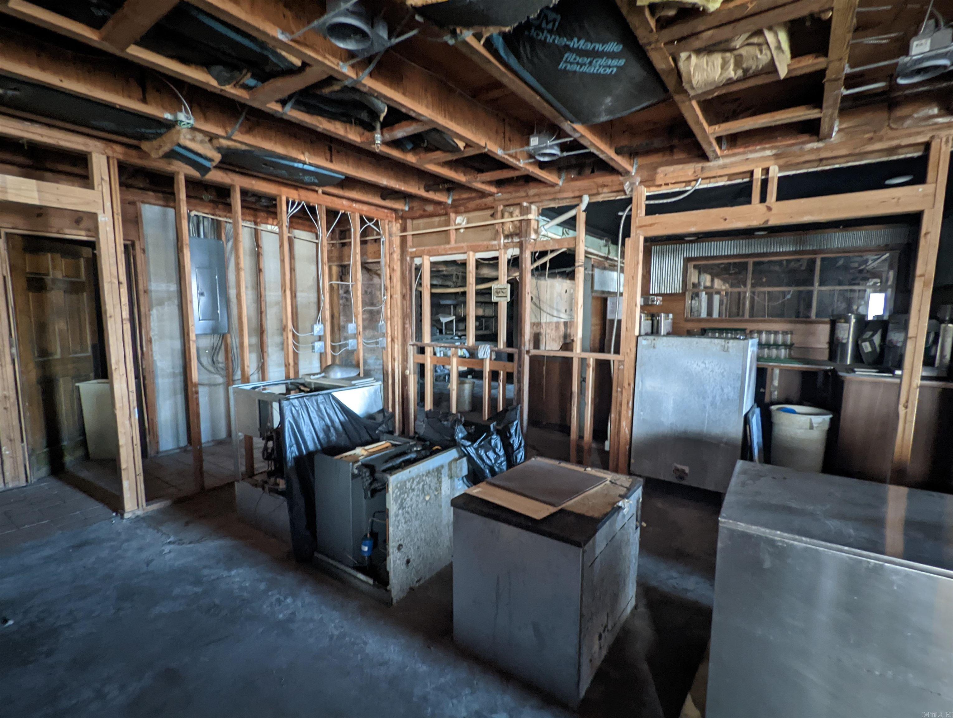 3000 E Race  Searcy, AR