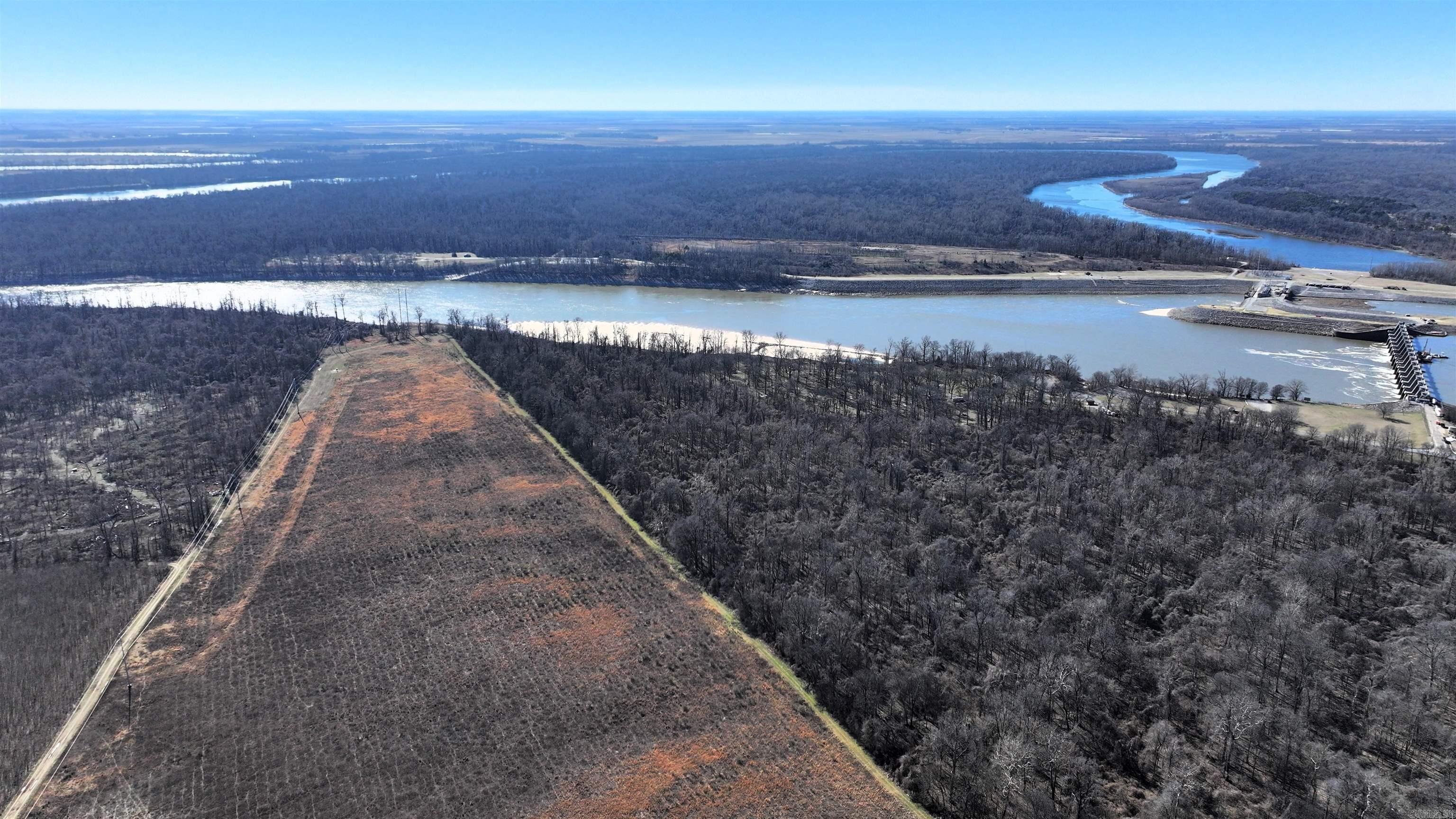 255 Adrian Mc Lane Tichnor, AR 72166