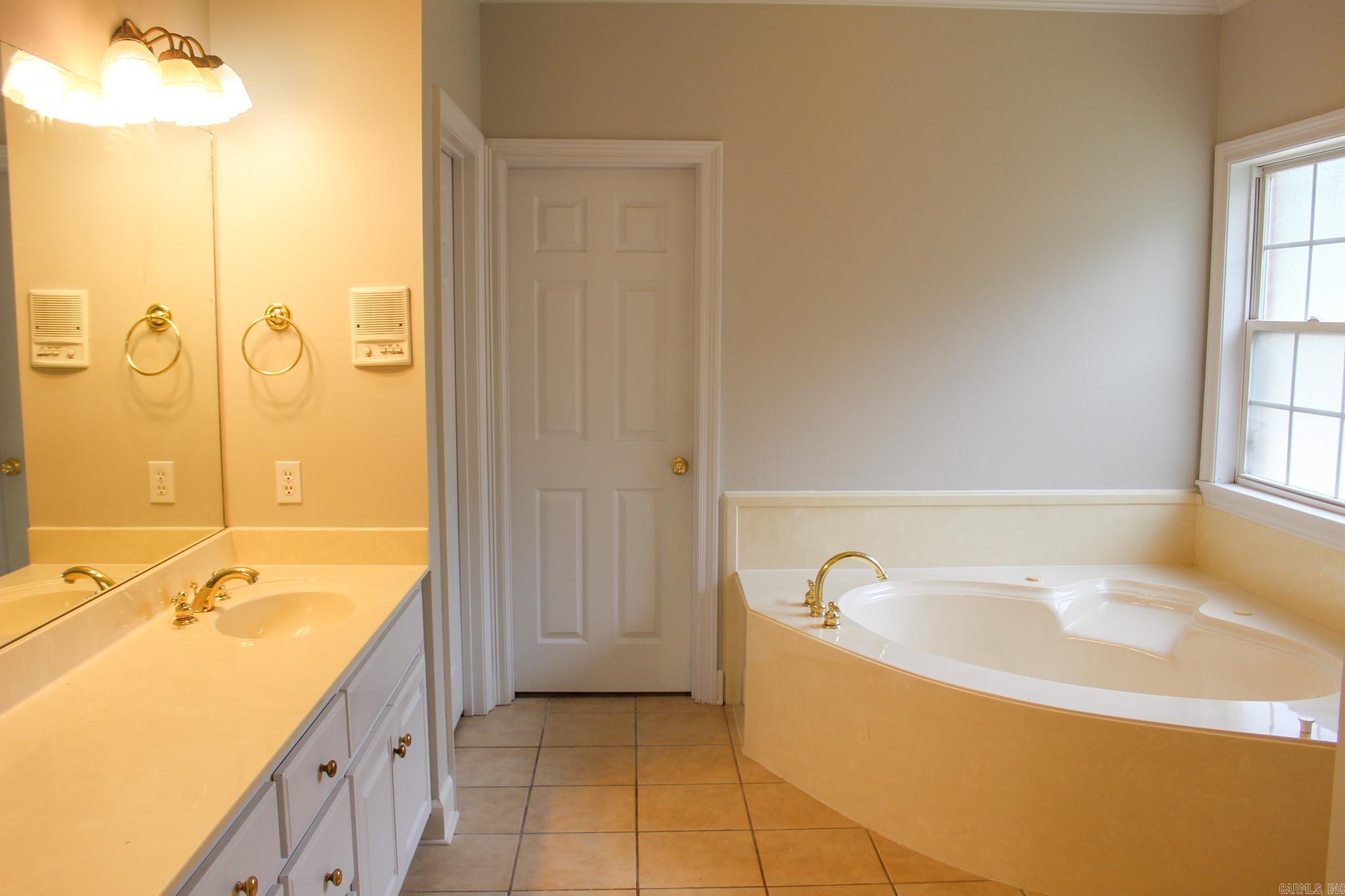 706 Pin Oak Drive Searcy, AR 72143