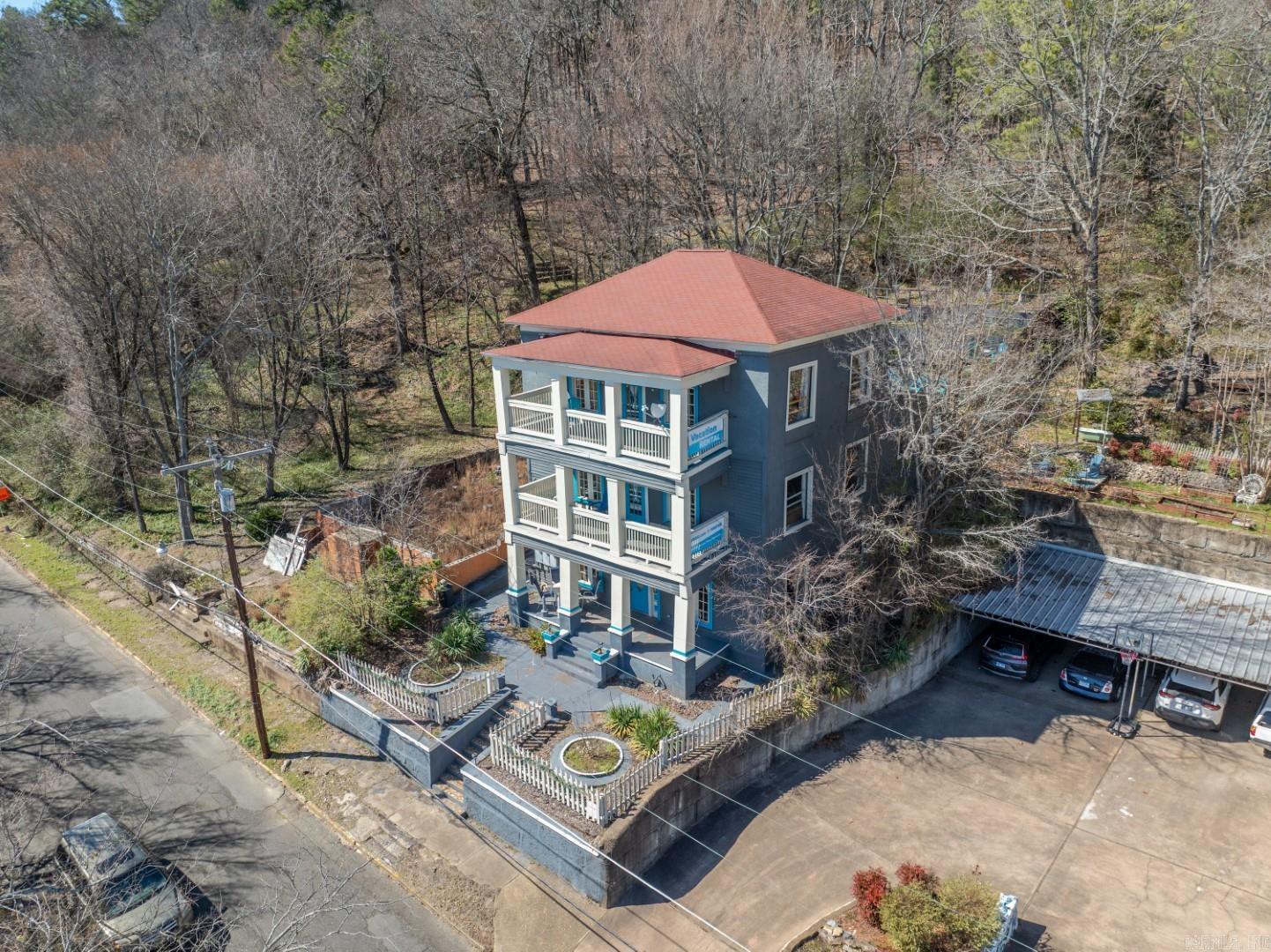 224 Court Street  Hot Springs National Park, AR