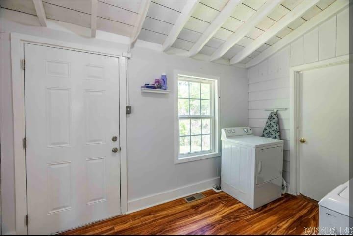 5600 C  Little Rock, AR