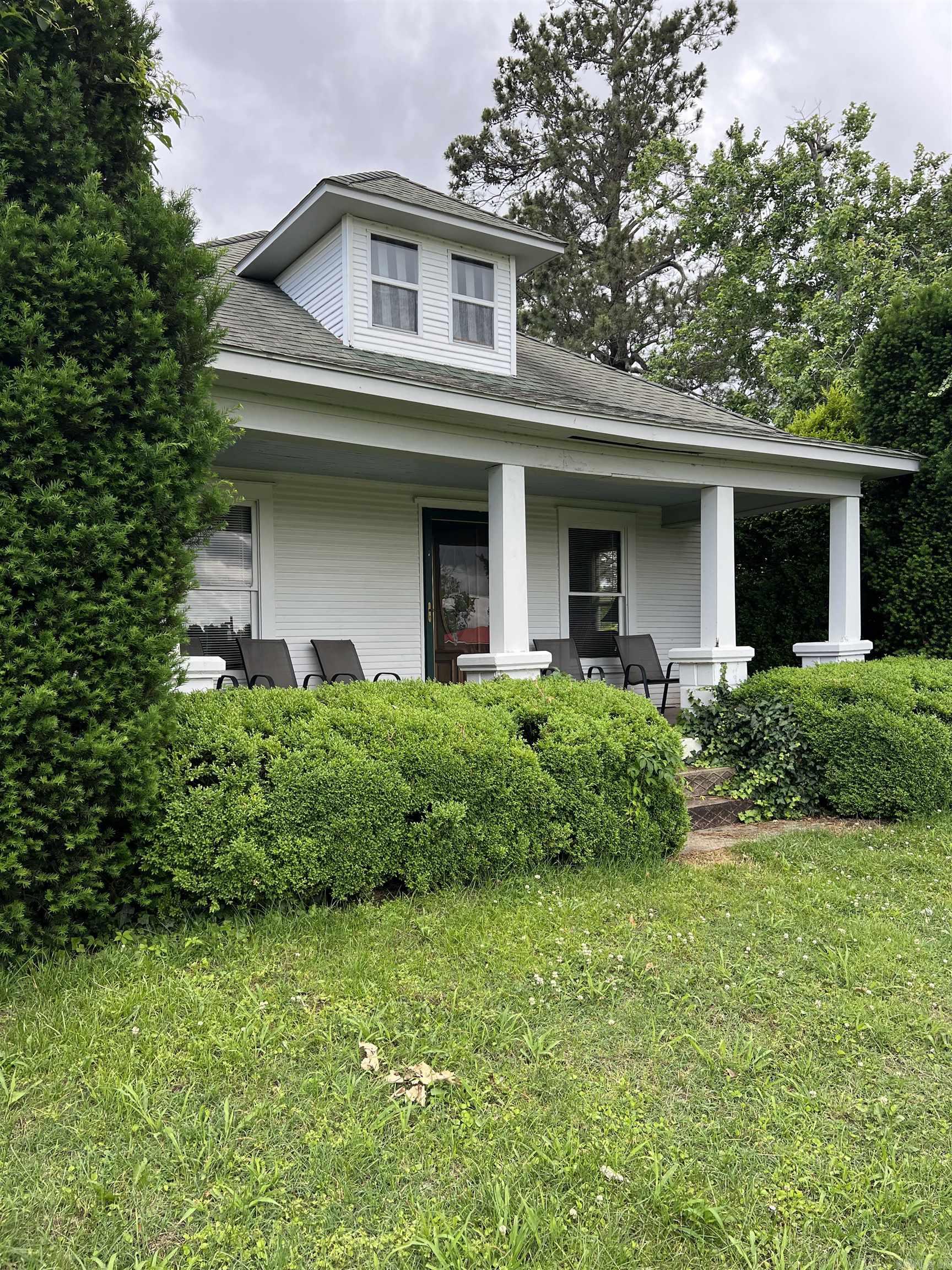 1577 E Main St  Piggott, AR