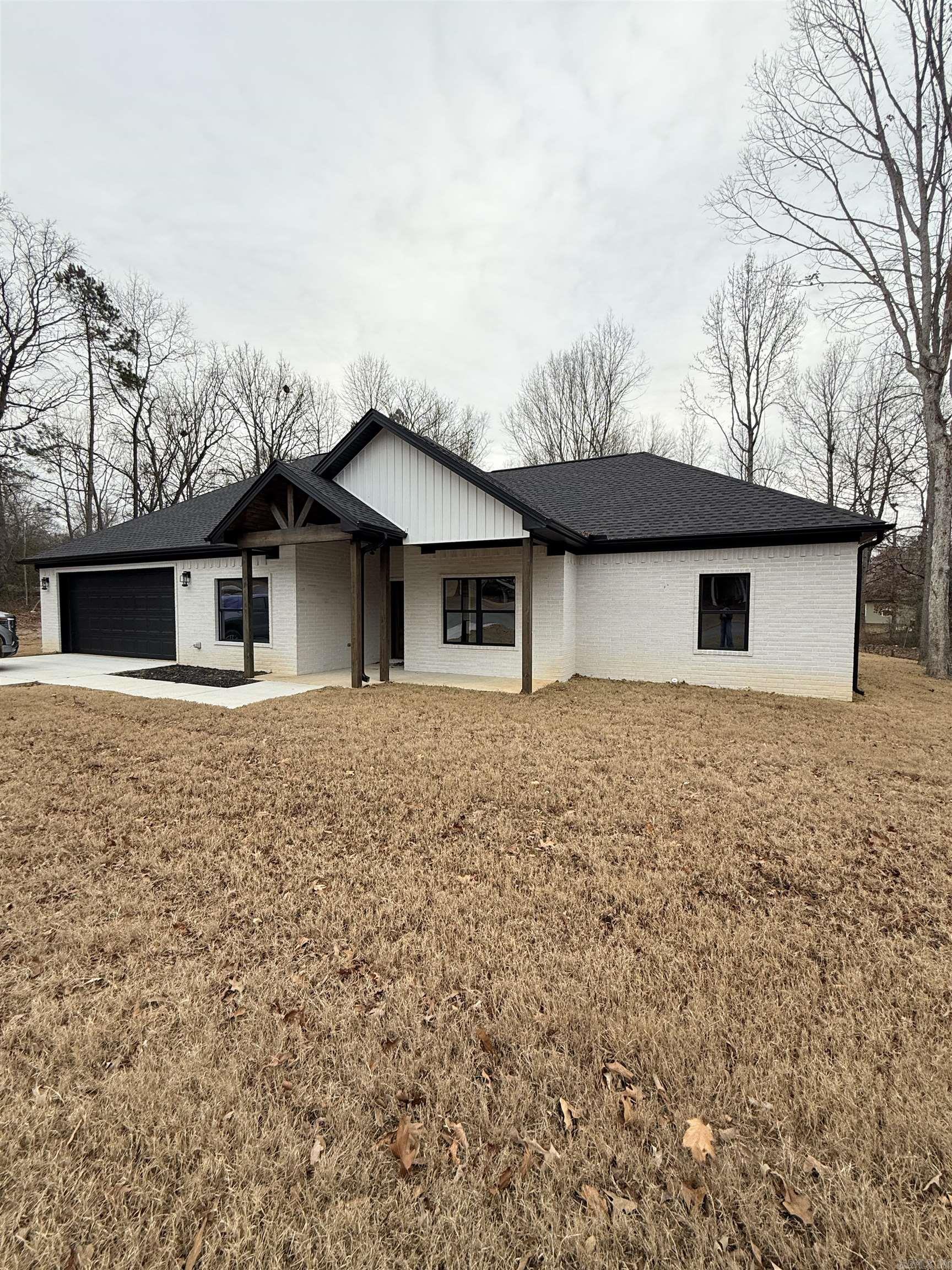 21364 Ashland Road Hensley, AR 72065