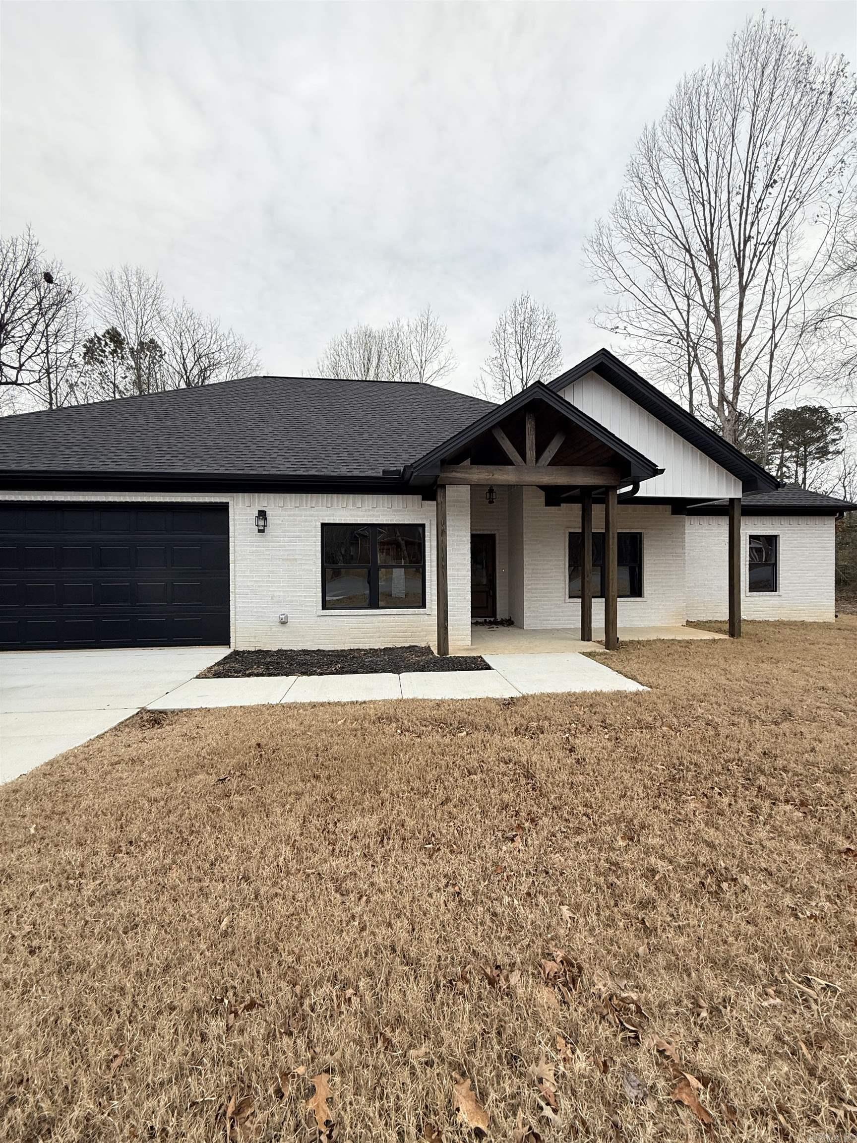 21364 Ashland Road Hensley, AR 72065