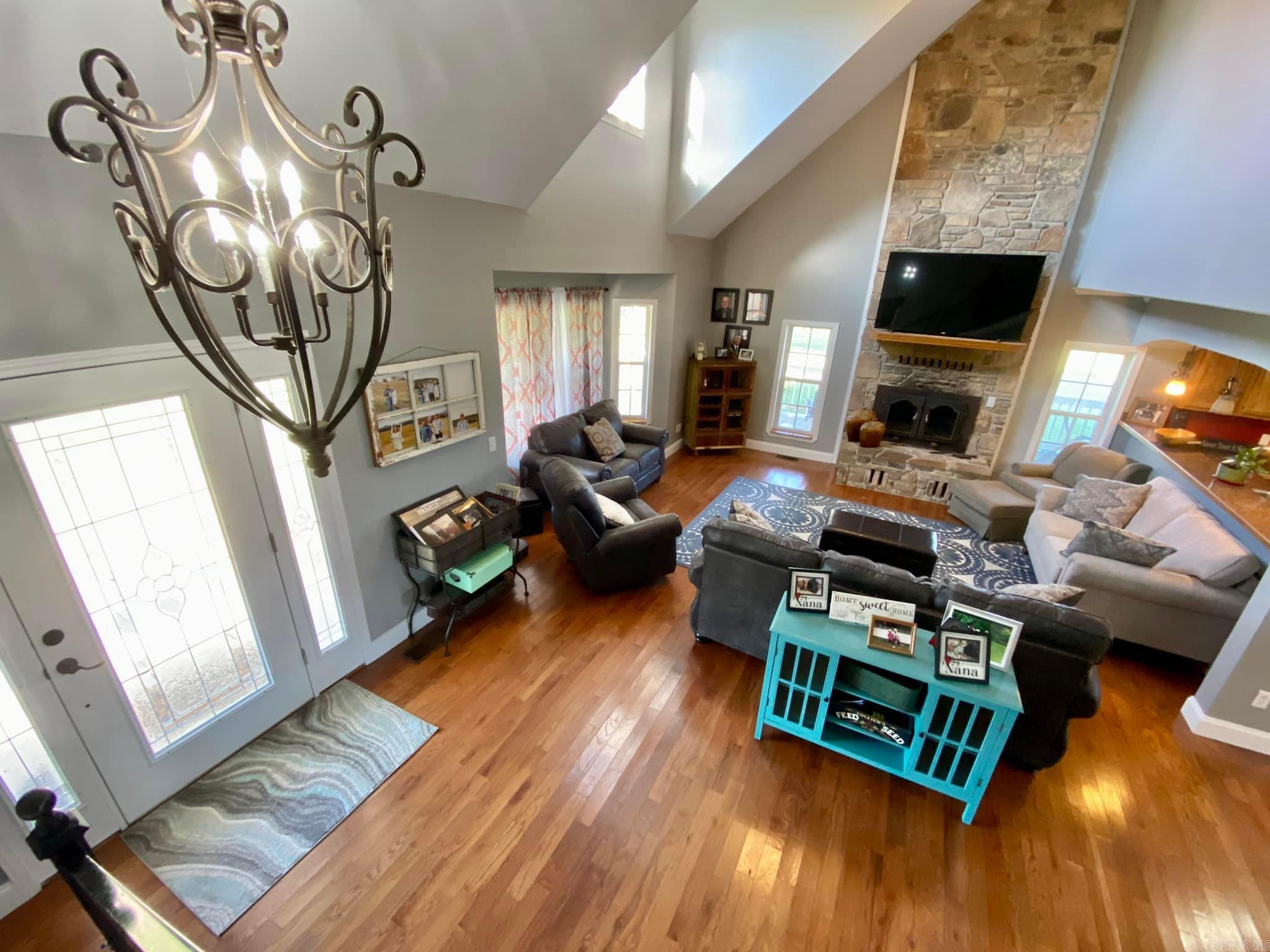 1013 Shipman Drive Mountain View, AR 72560