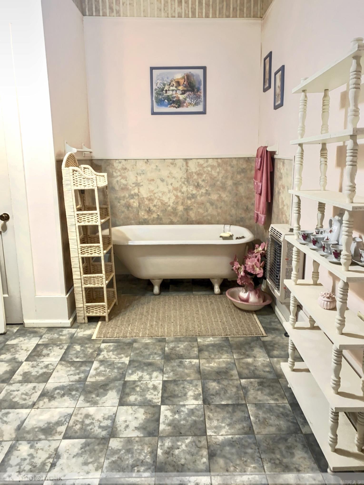 102 N Bradley  Warren, AR