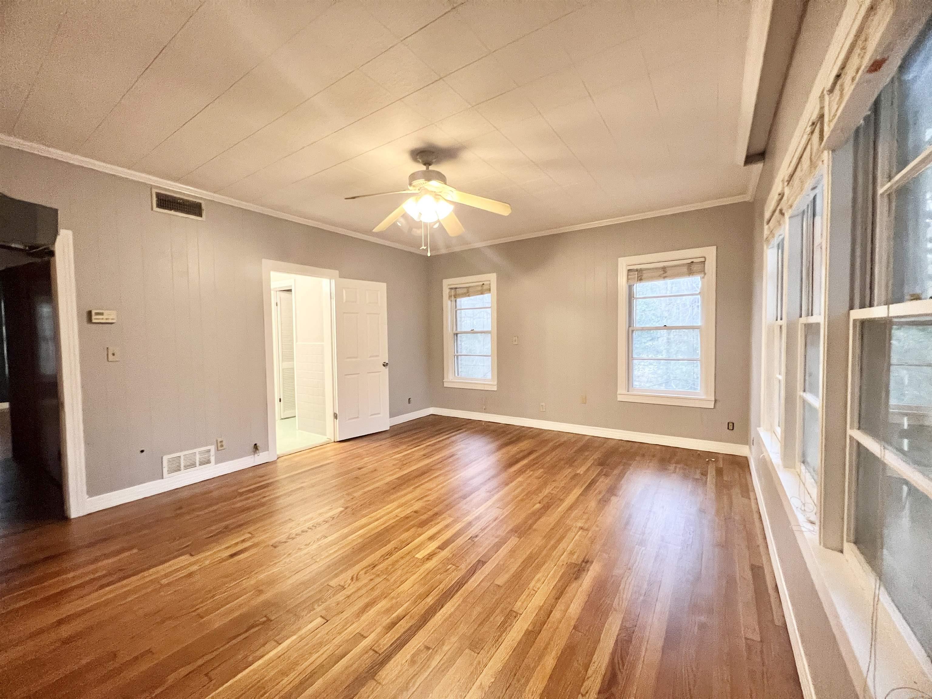 604 E 10th Street El Dorado, AR 71730