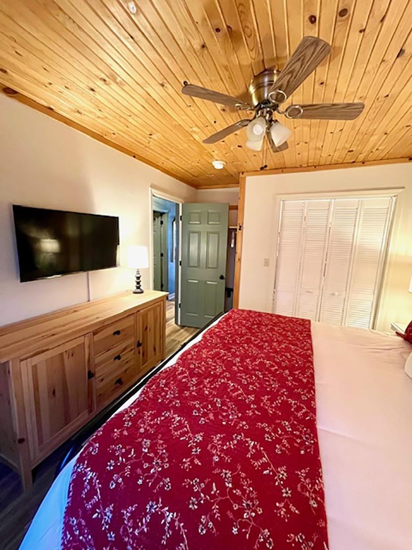 89 B E Valley  Hardy, AR