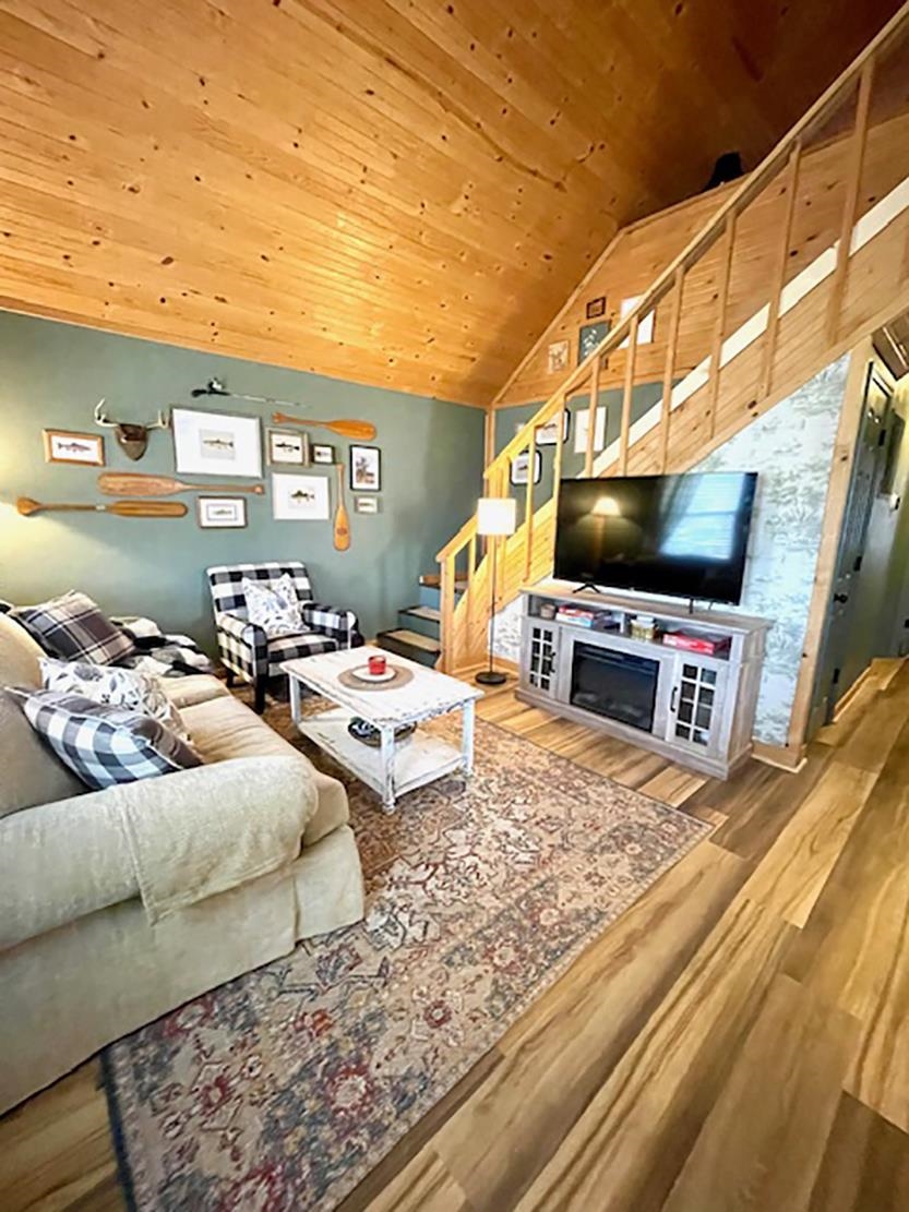 89 B E Valley  Hardy, AR