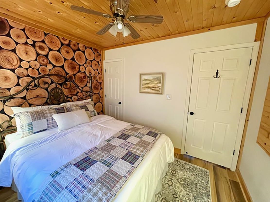 89 B E Valley  Hardy, AR