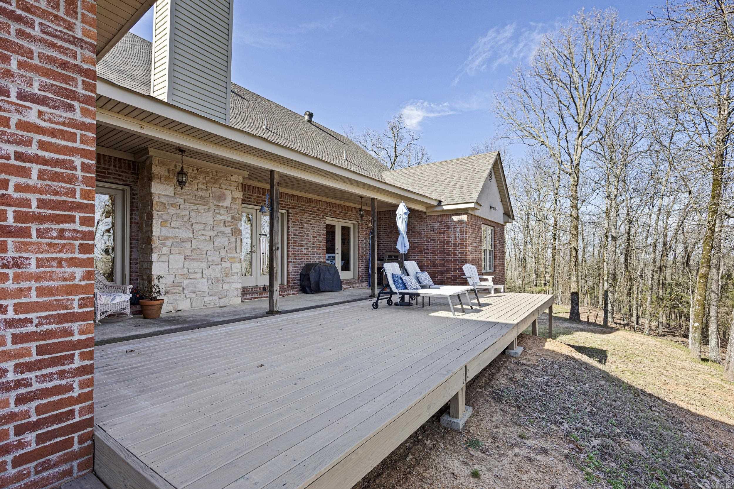 4 Robins Ridge Road Morrilton, AR 72110