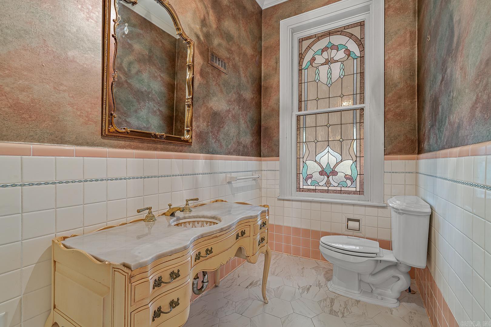 1419 S Main  Jonesboro, AR