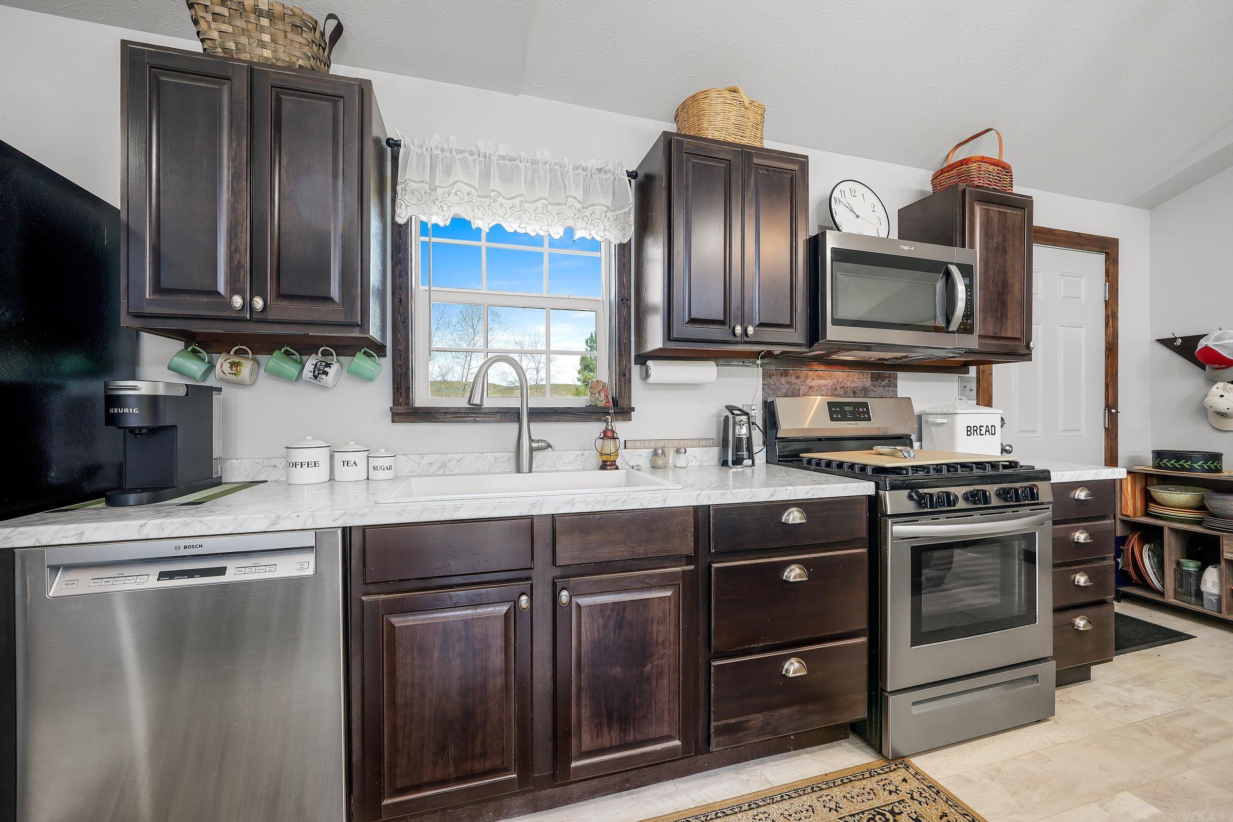 539 Clinton Crossing  Gillham, AR