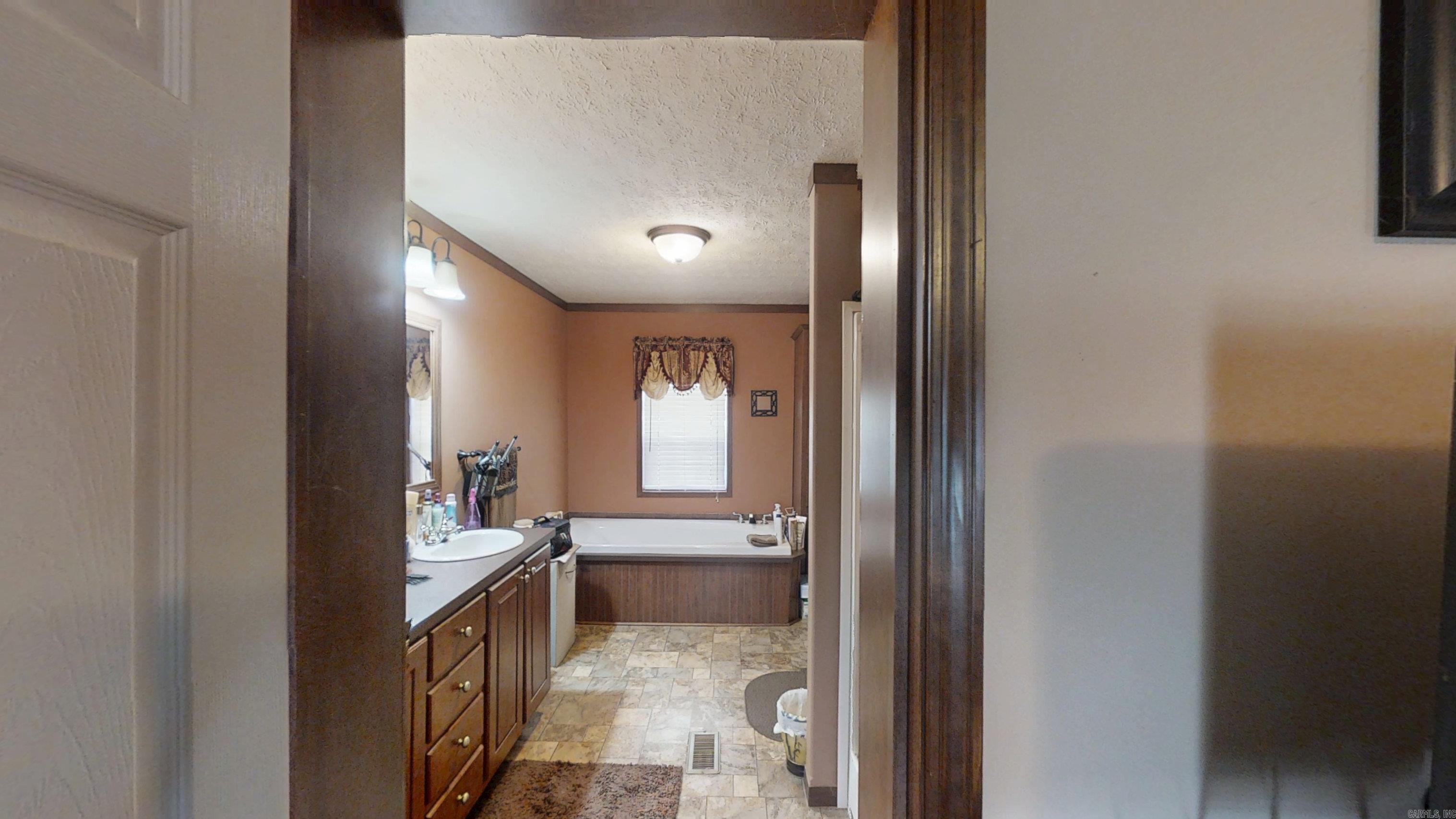 1384/1386 County Road 131 Corning, AR 72422