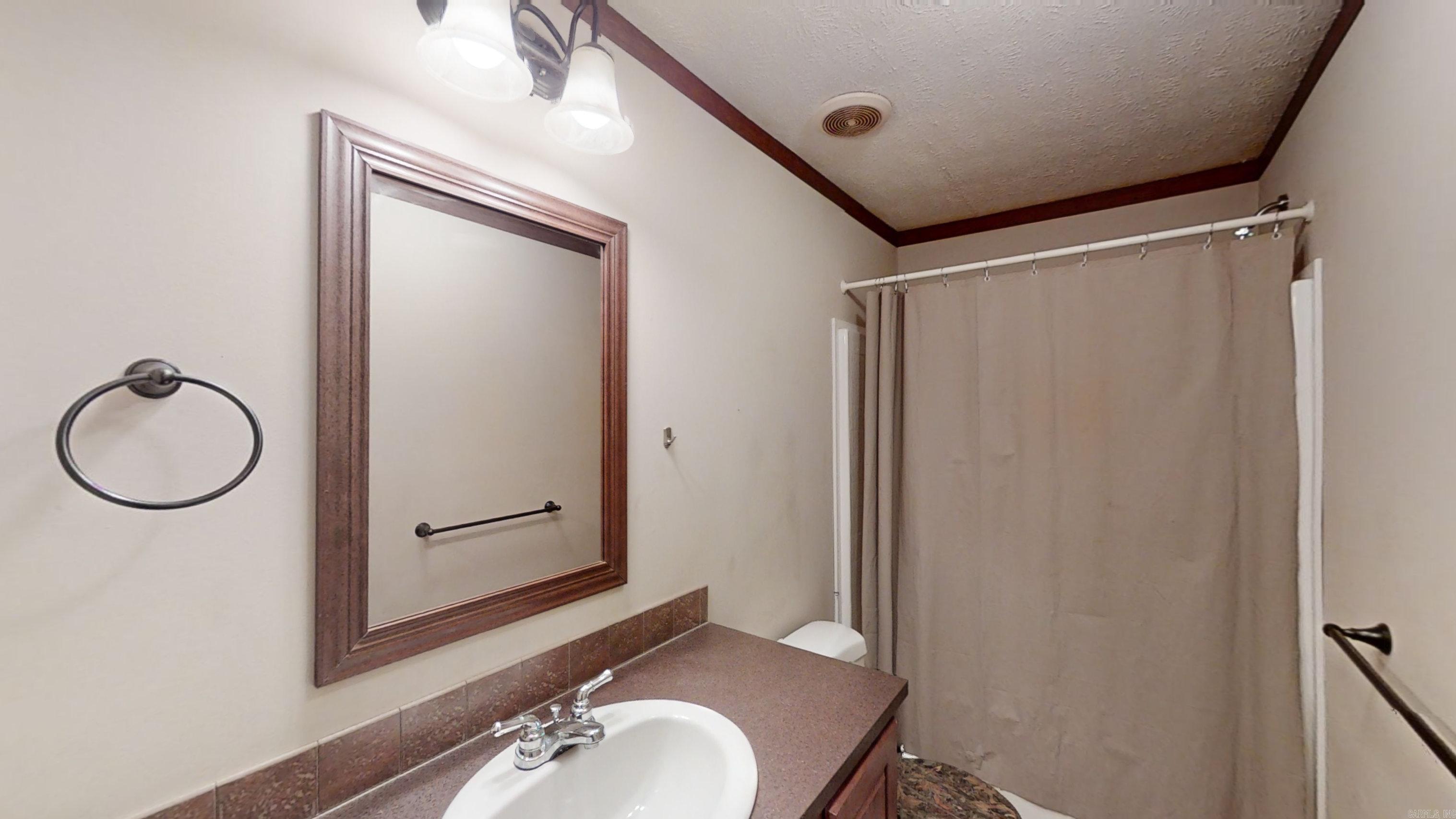 1384/1386 County Road 131 Corning, AR 72422