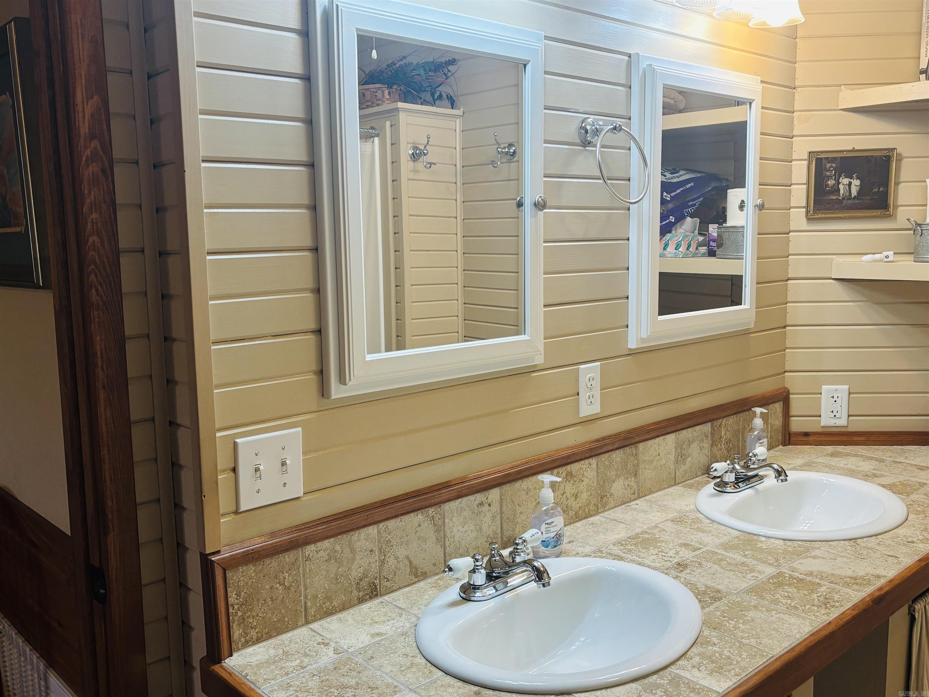 12897 14 W  Mountain View, AR