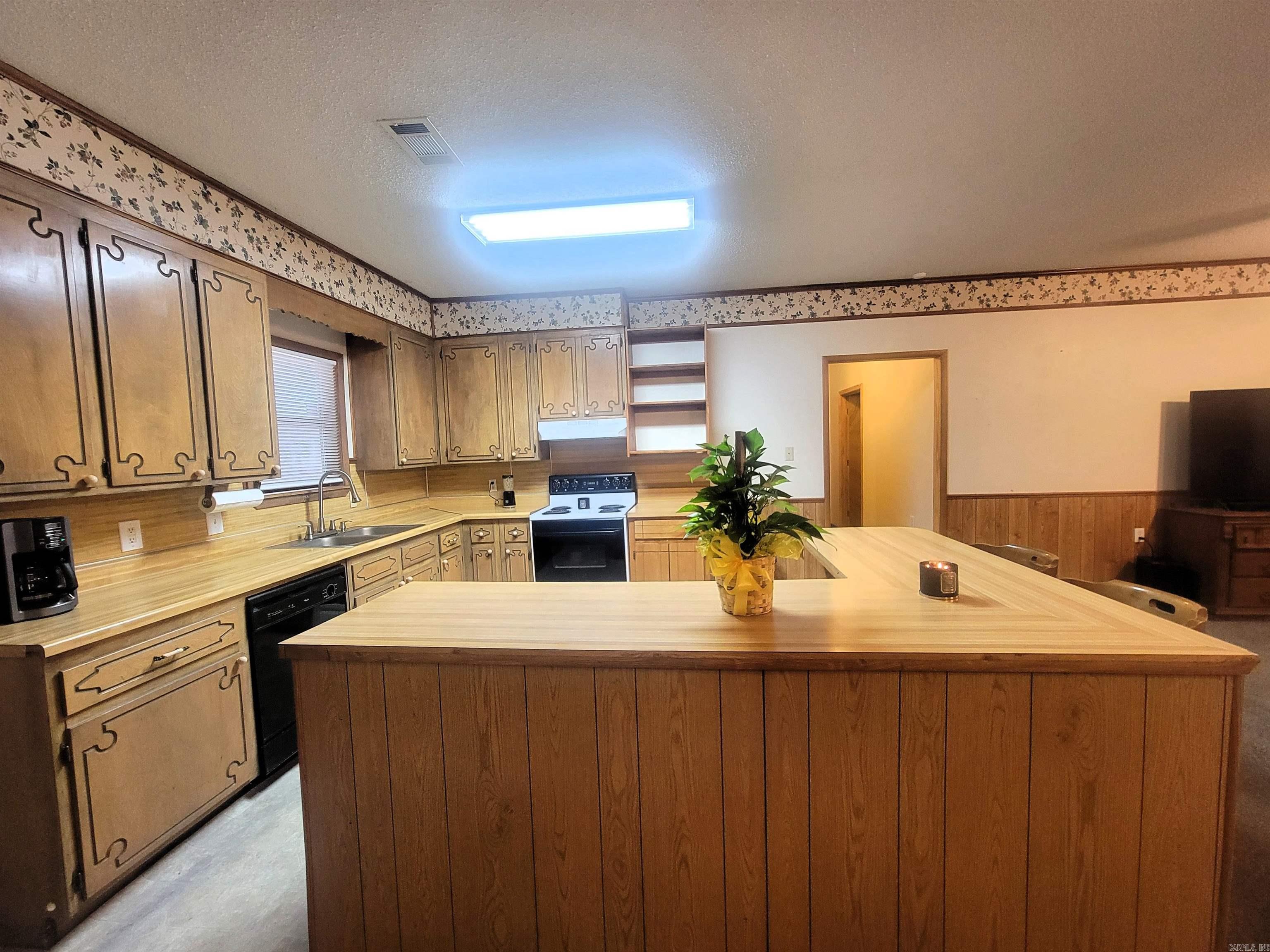 6901 Camden Cutoff  Pine Bluff, AR