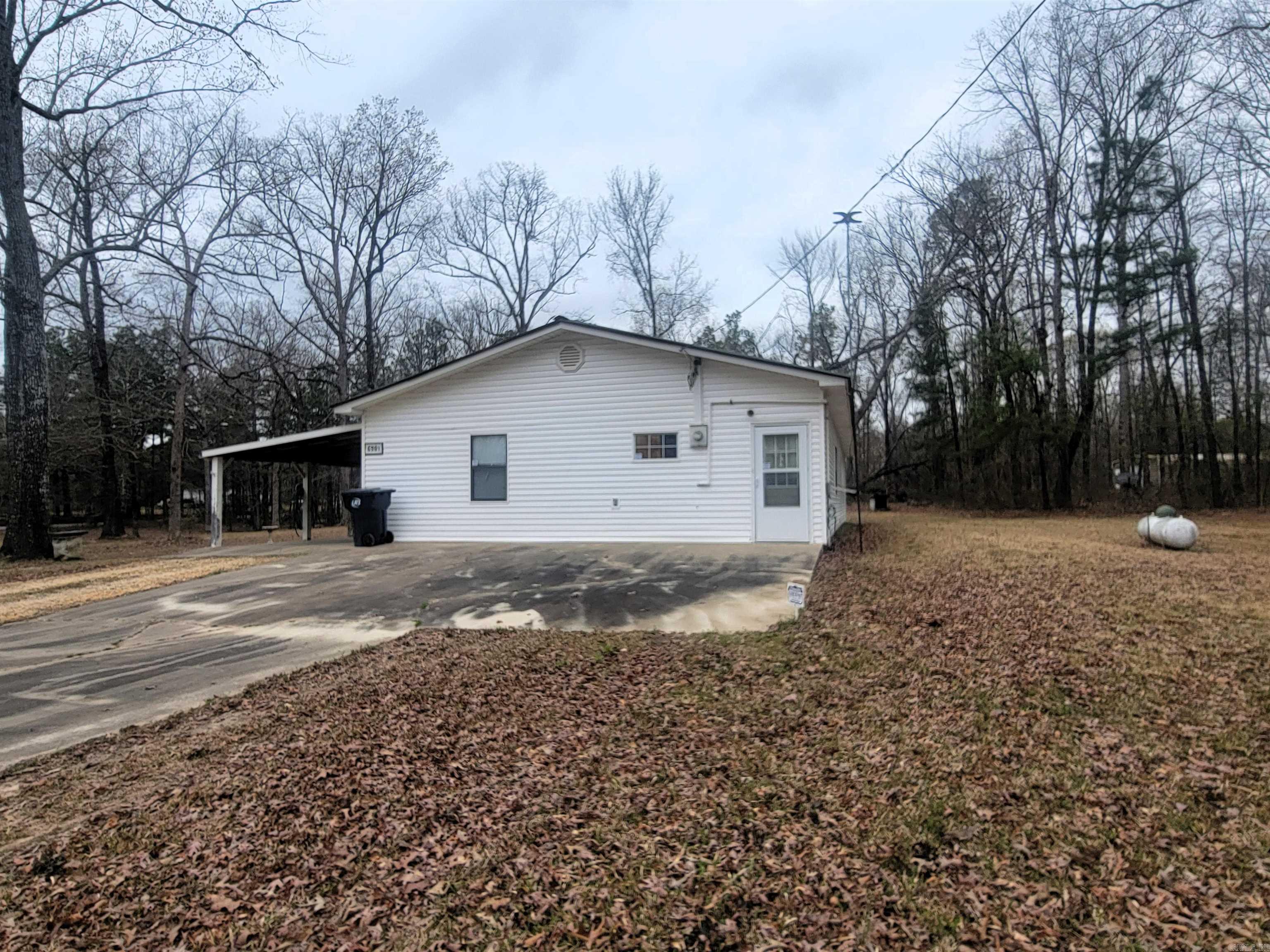 6901 Camden Cutoff  Pine Bluff, AR