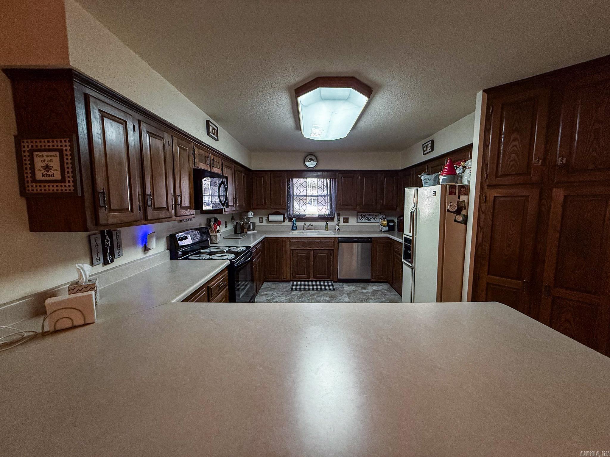 180 Pine Knot  Fairfield Bay, AR