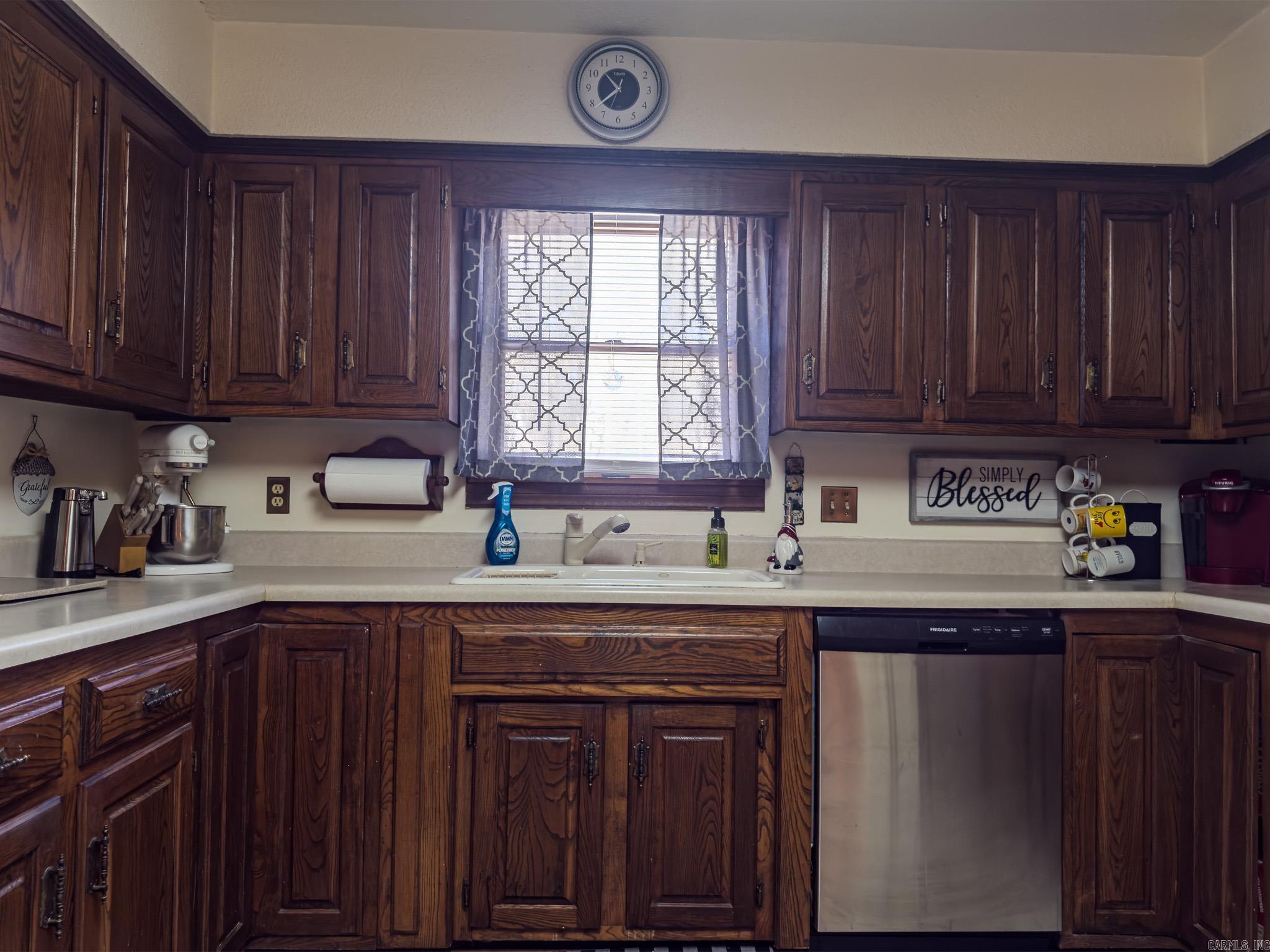 180 Pine Knot  Fairfield Bay, AR