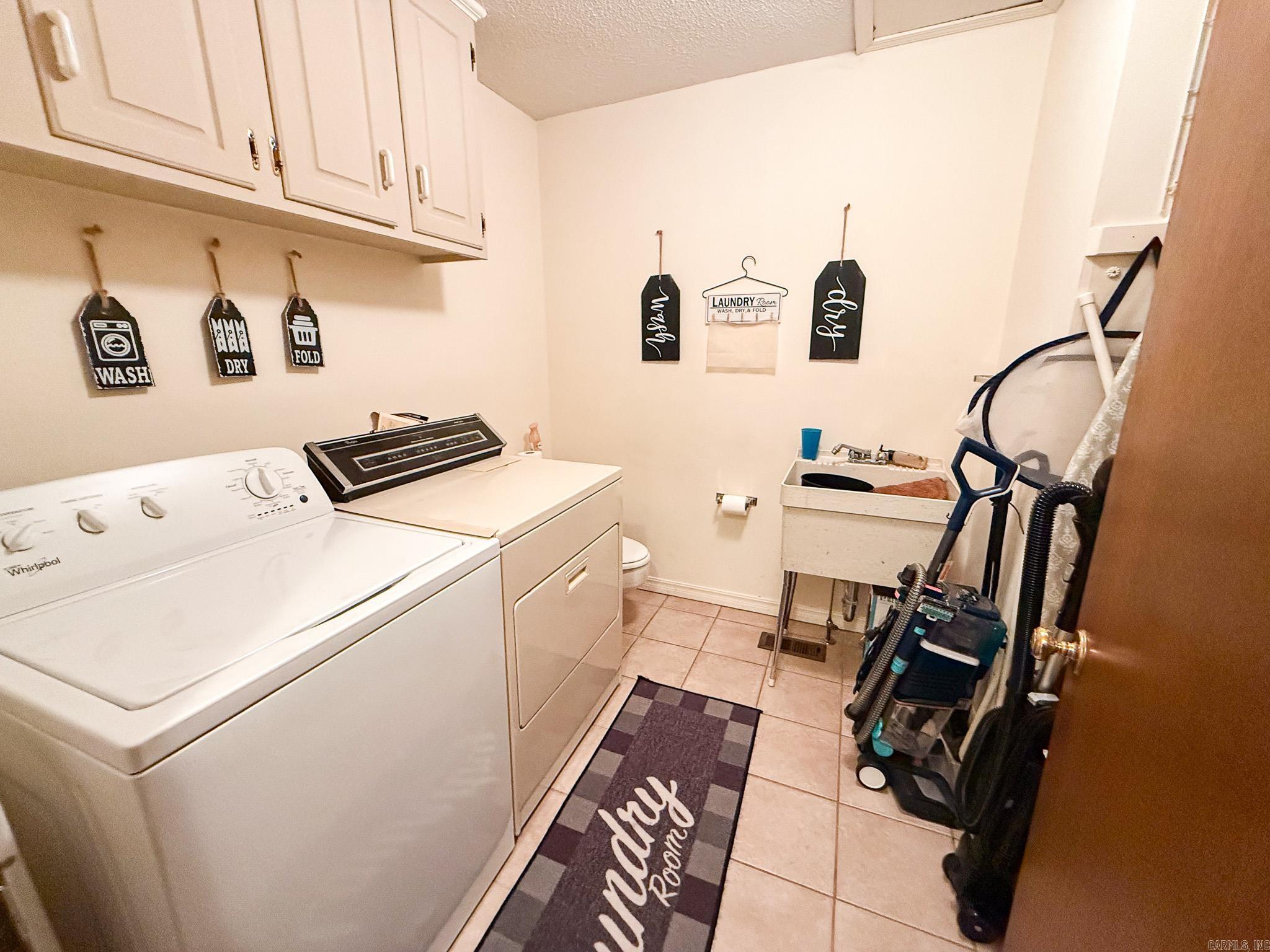 180 Pine Knot  Fairfield Bay, AR