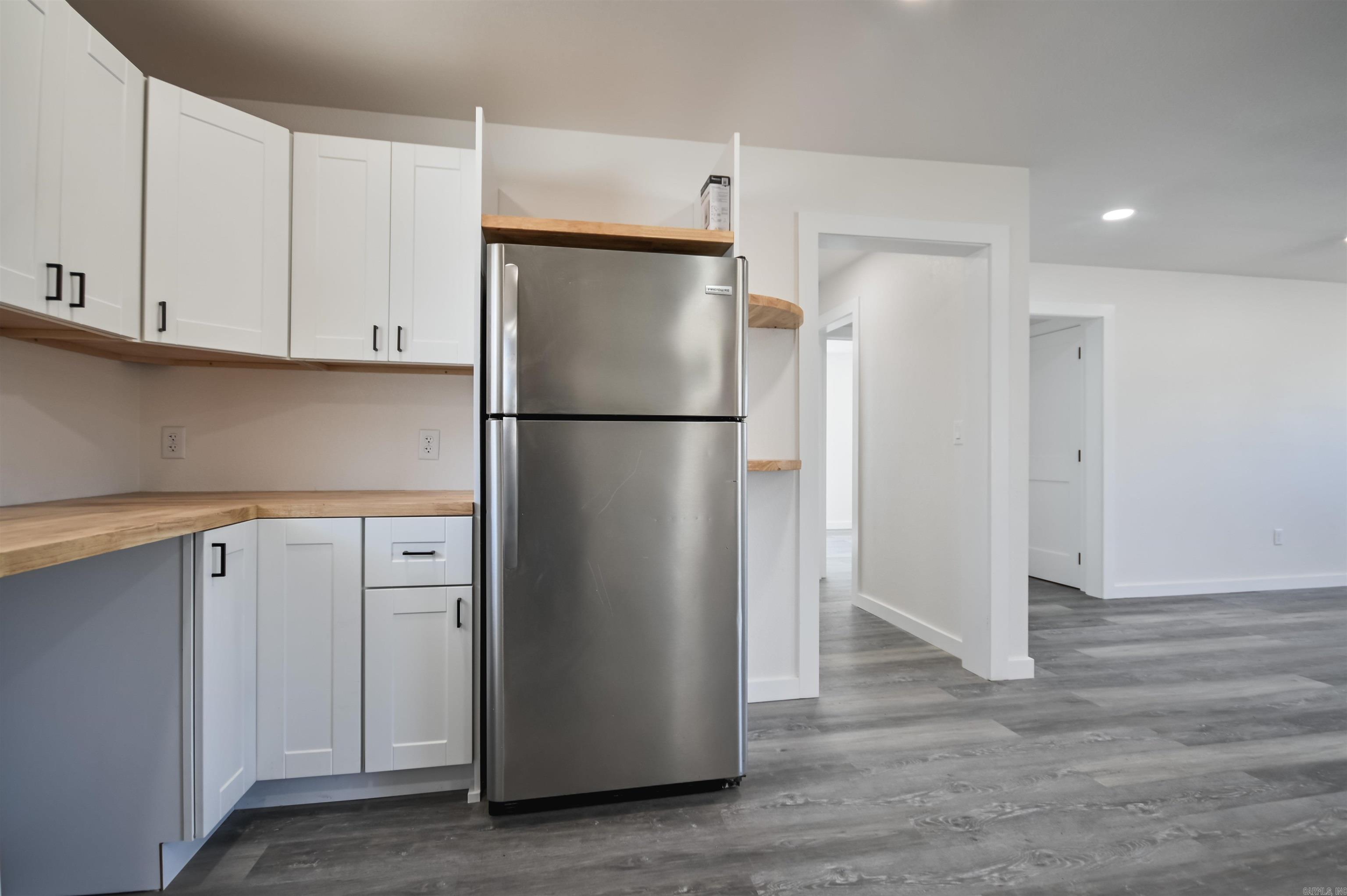 305 N Reine Street Mena, AR 71953