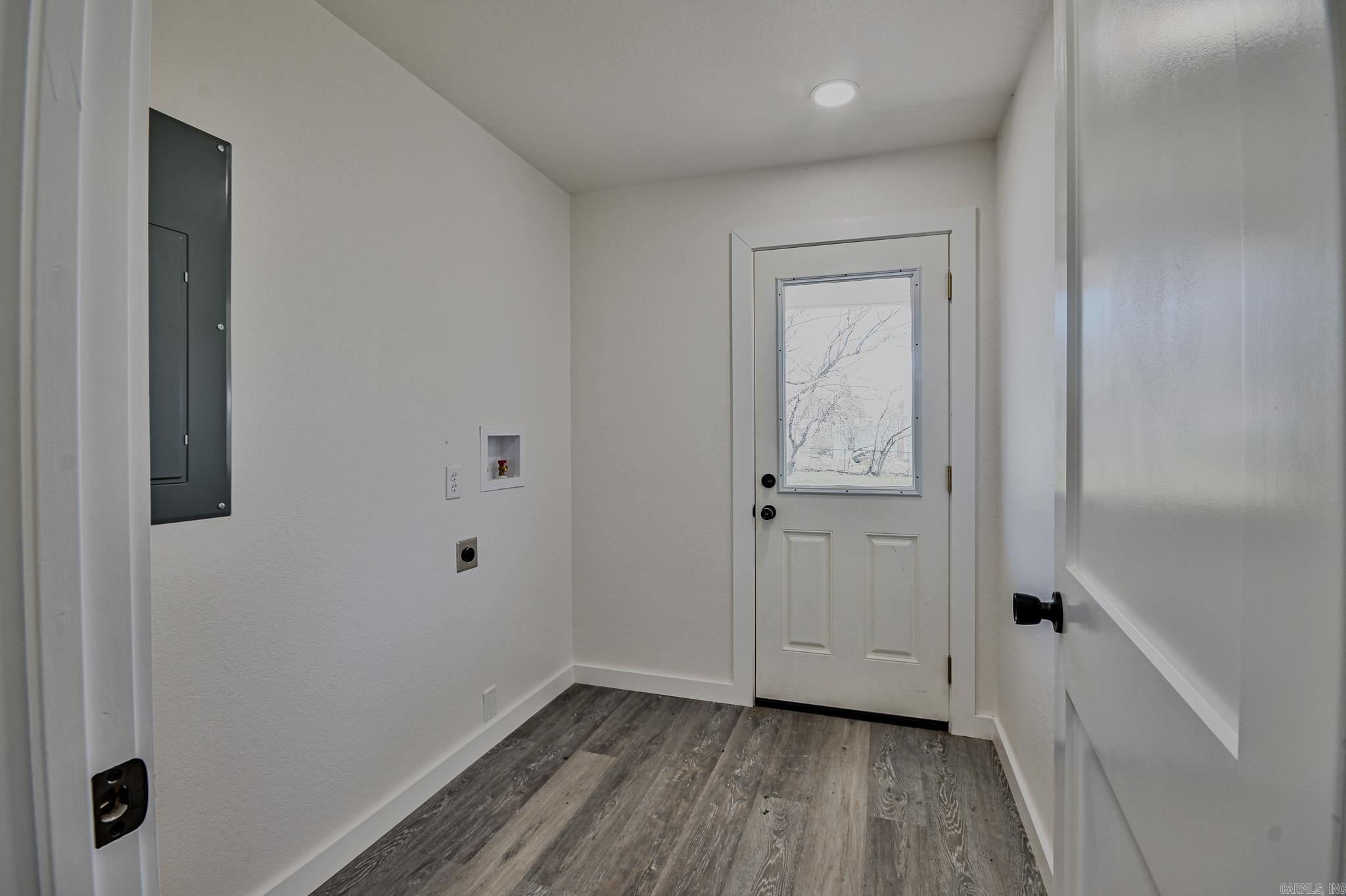 305 N Reine Street Mena, AR 71953