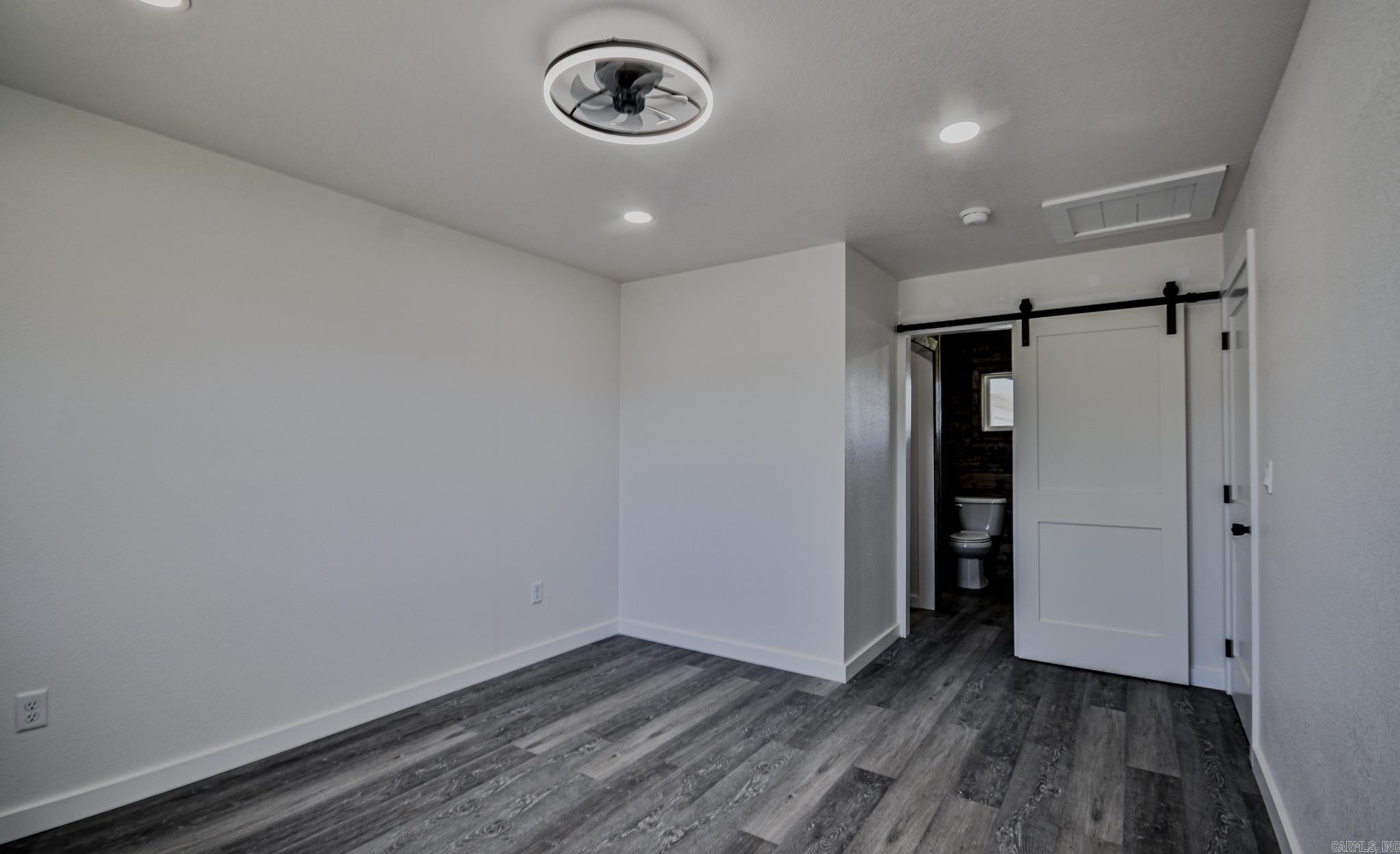 305 N Reine Street Mena, AR 71953