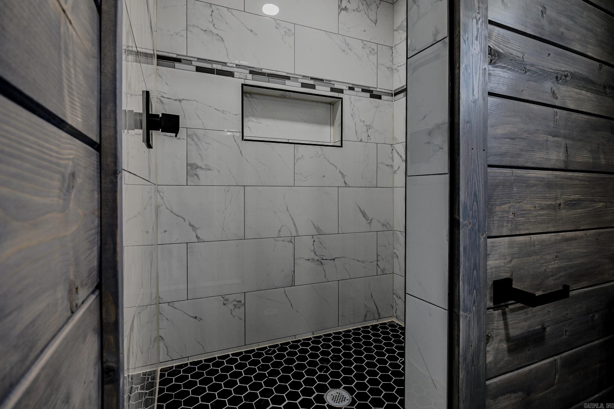 305 N Reine Street Mena, AR 71953