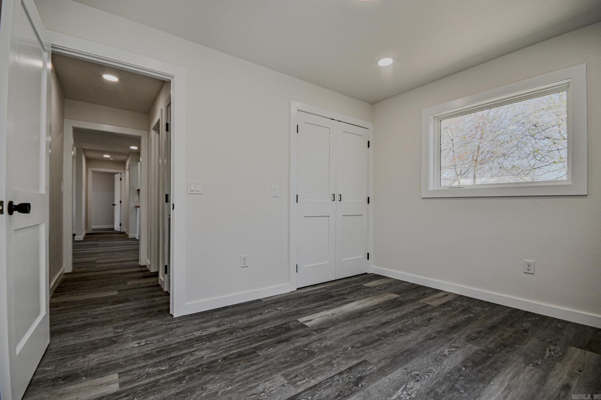 305 N Reine Street Mena, AR 71953